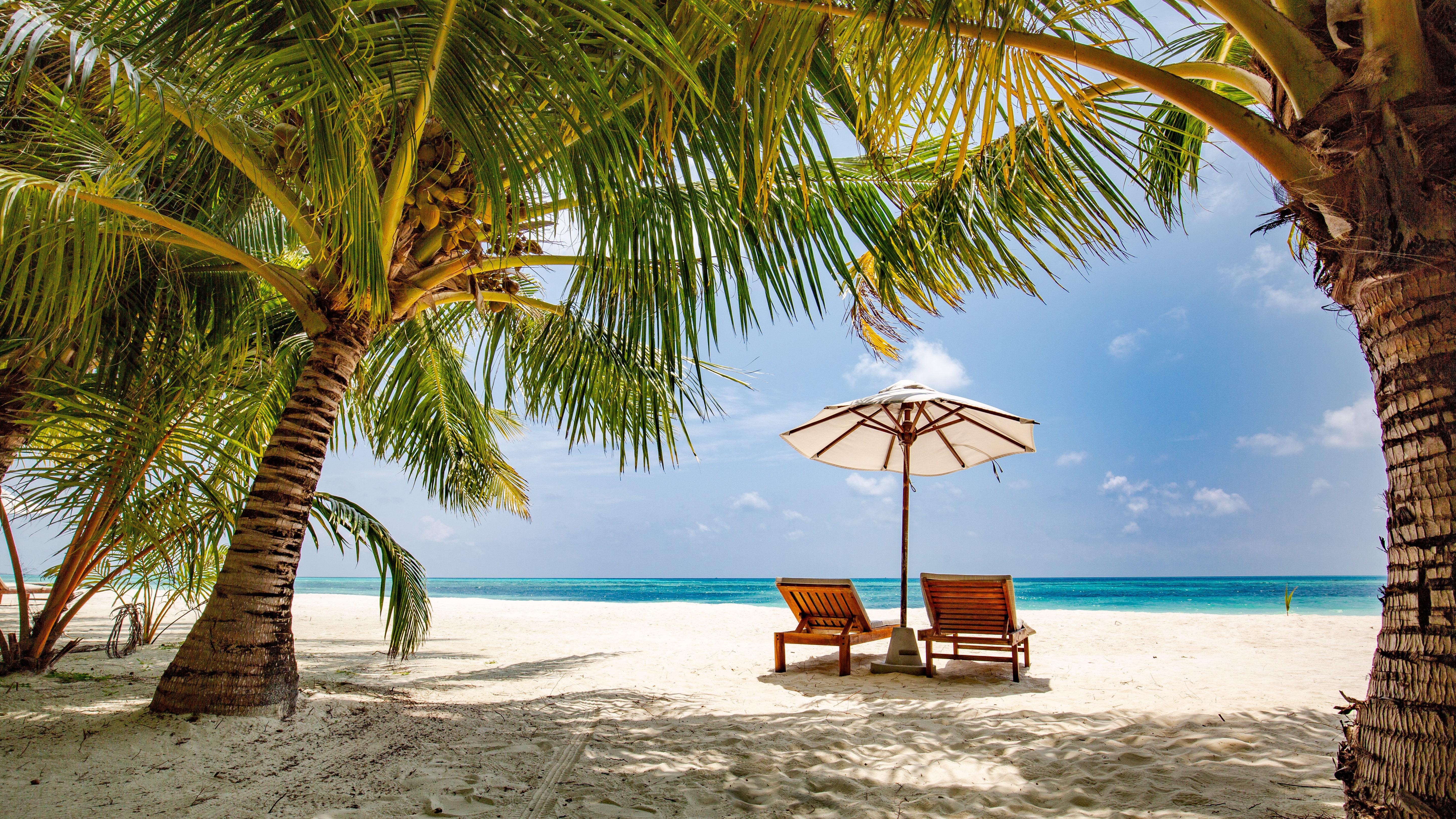 A Complete Beach Vacation Packing List for All Kinds of Travelers ...