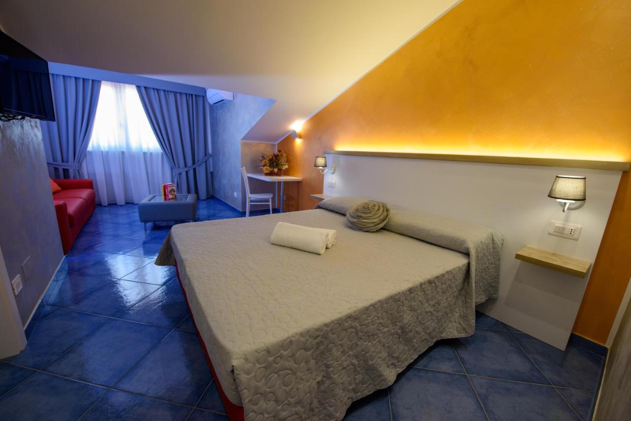 Superior Queen Room with Two Queen Beds,1004821518:JPEG
