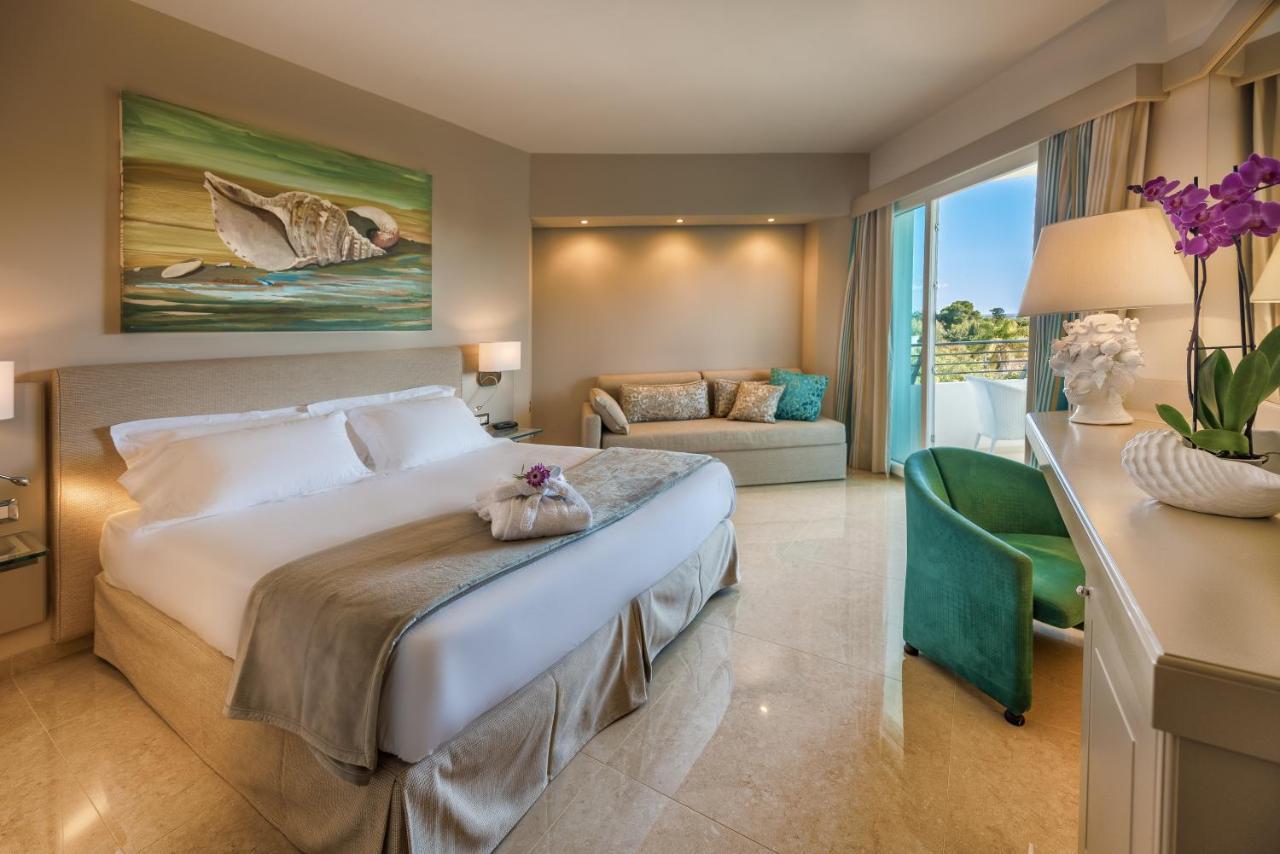 Camera Deluxe Matrimoniale/Doppia con Letti Singoli con Vista Mare Parziale