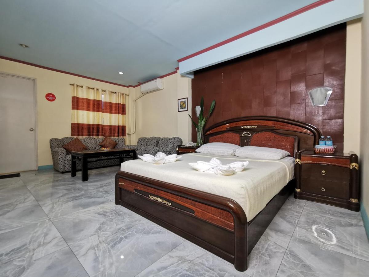 Premier Deluxe Room - Leisure Stay