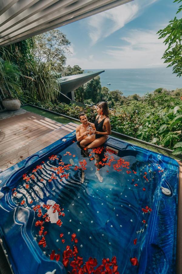 Pacific Spa Bath Suite,1075889476:JPEG