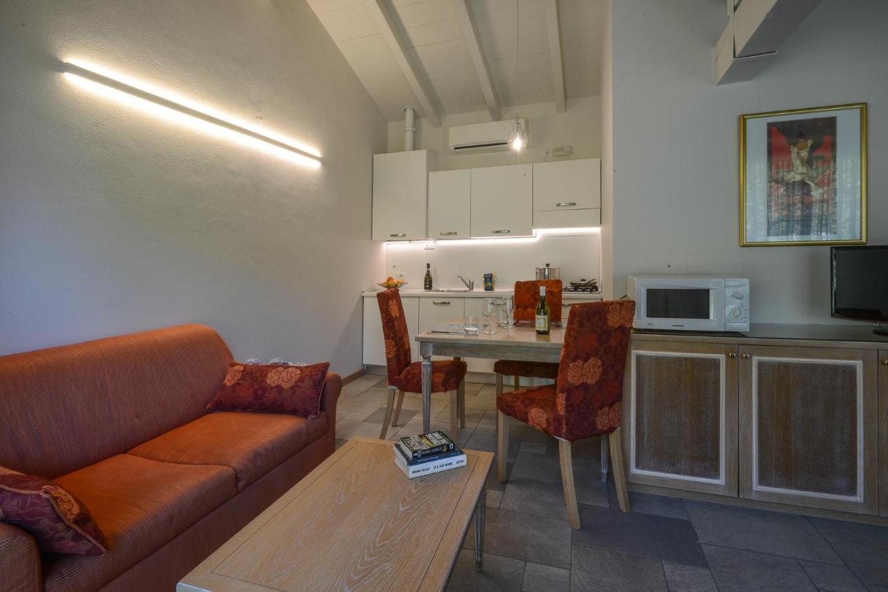 Superior One-Bedroom Apartment