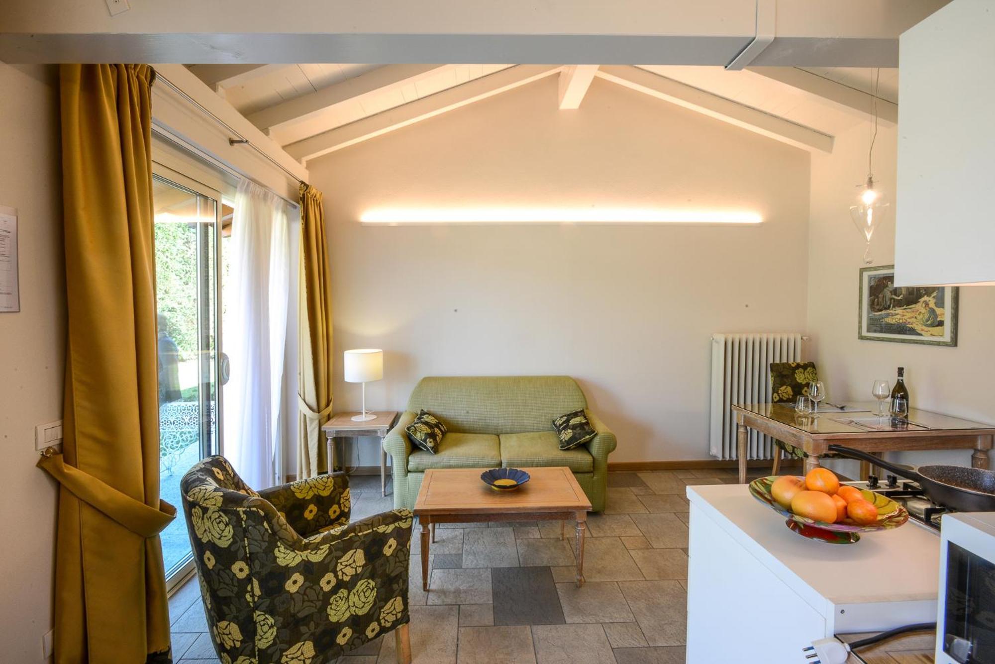 Superior One-Bedroom Apartment
