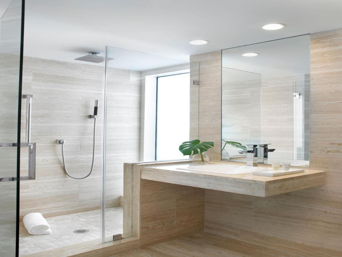 King Oceanfront Suite