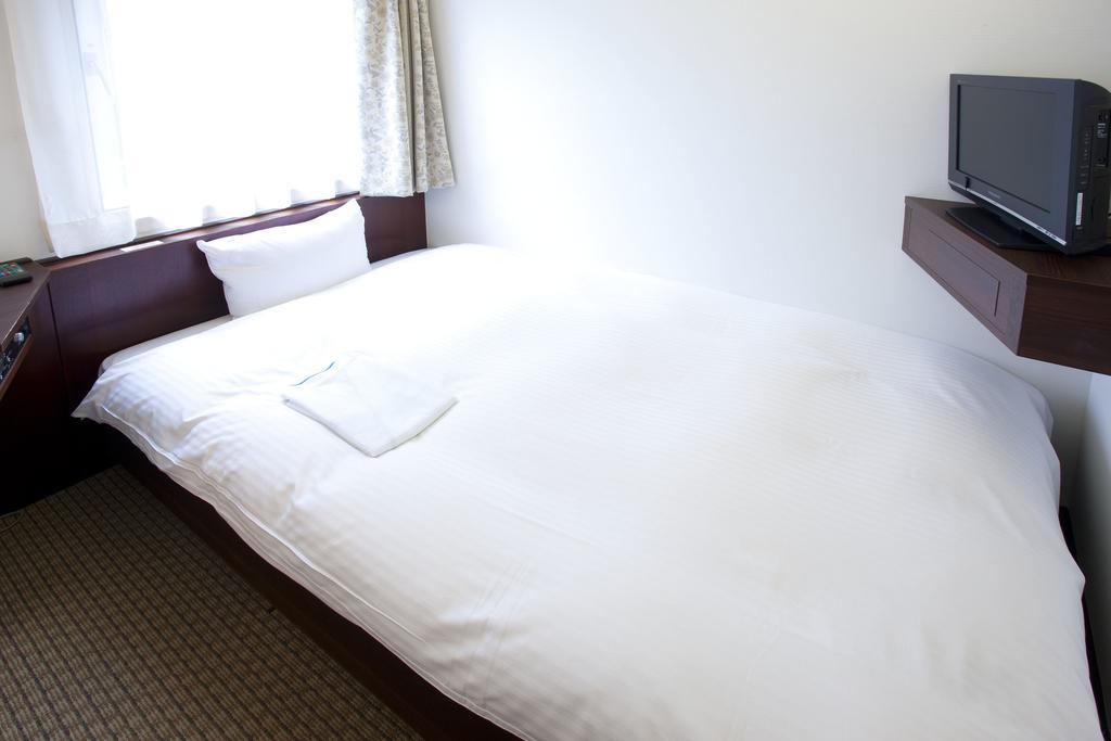 Single Room,692467326:JPEG