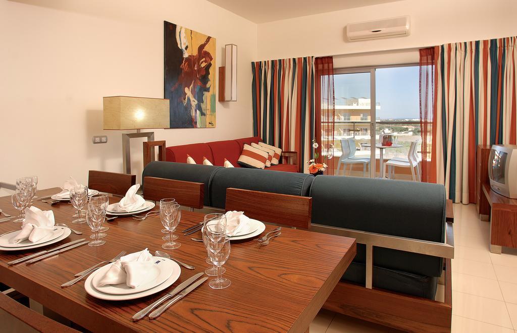 One-Bedroom Apartment (4 Adults),705429619:JPEG