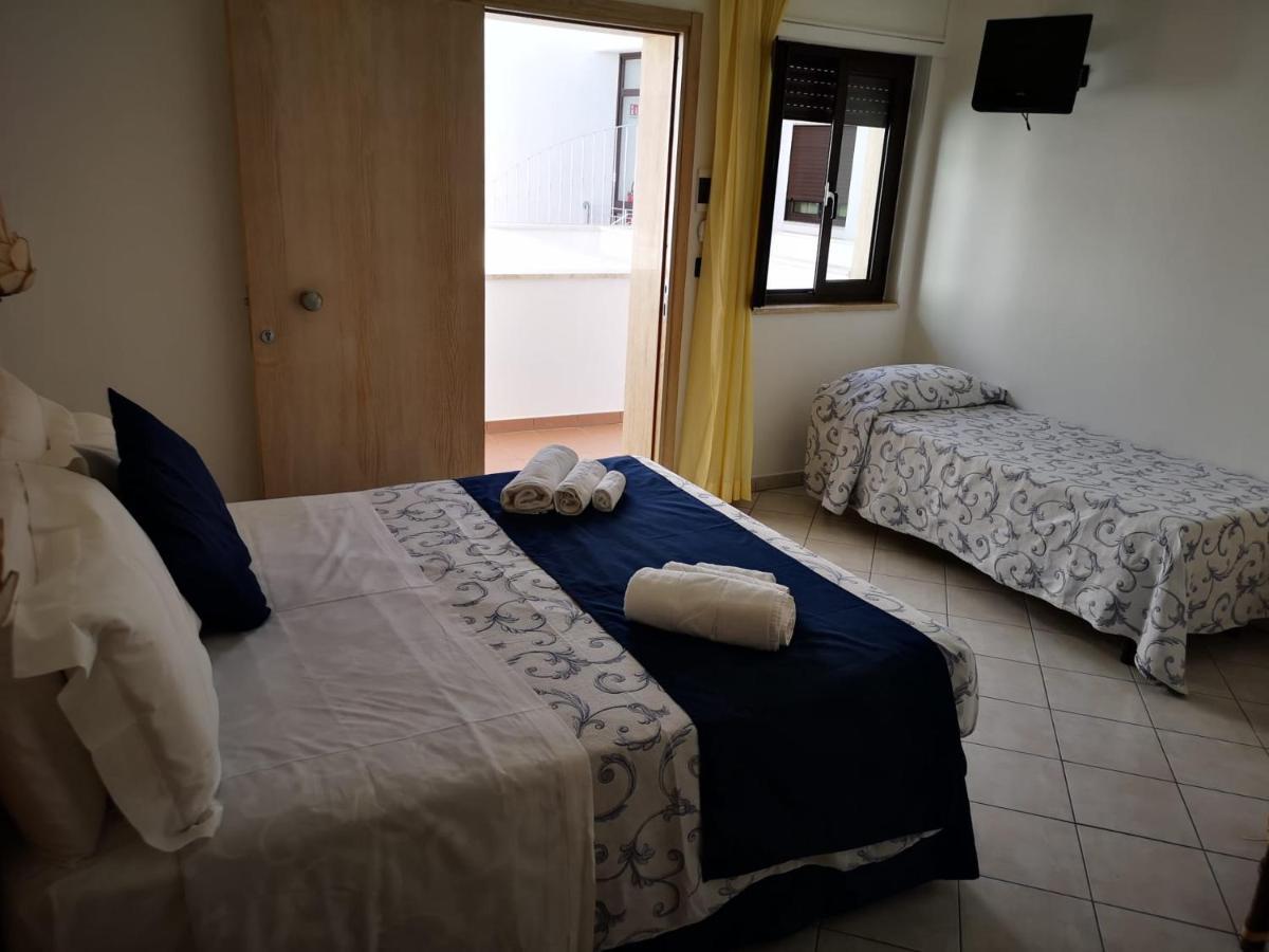 Economy Triple Room