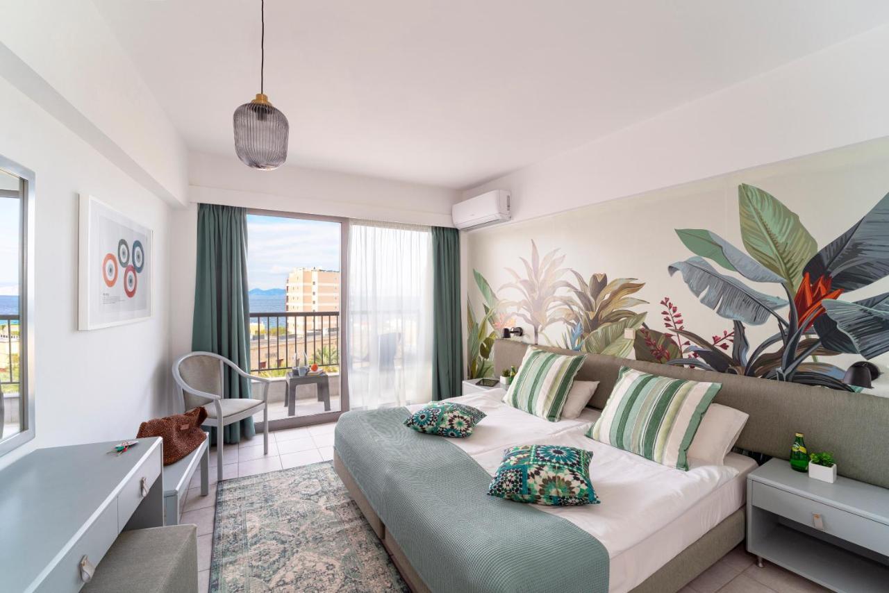 Double Room with Balcony and Sea View