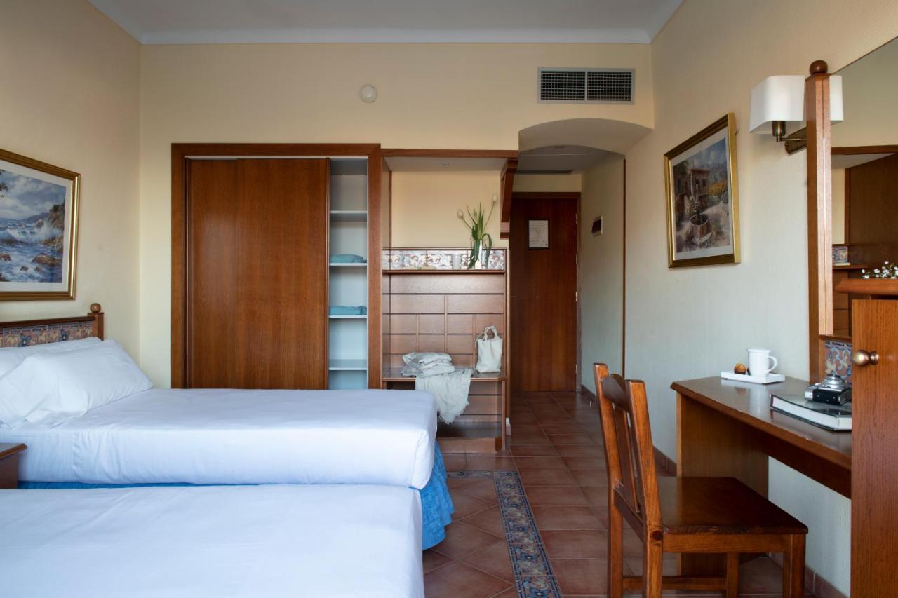 Habitación Doble Pequeña