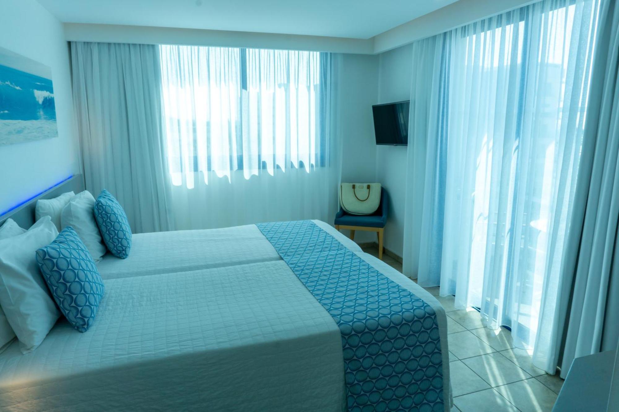 Superior Double or Twin Room,1015255576:JPEG