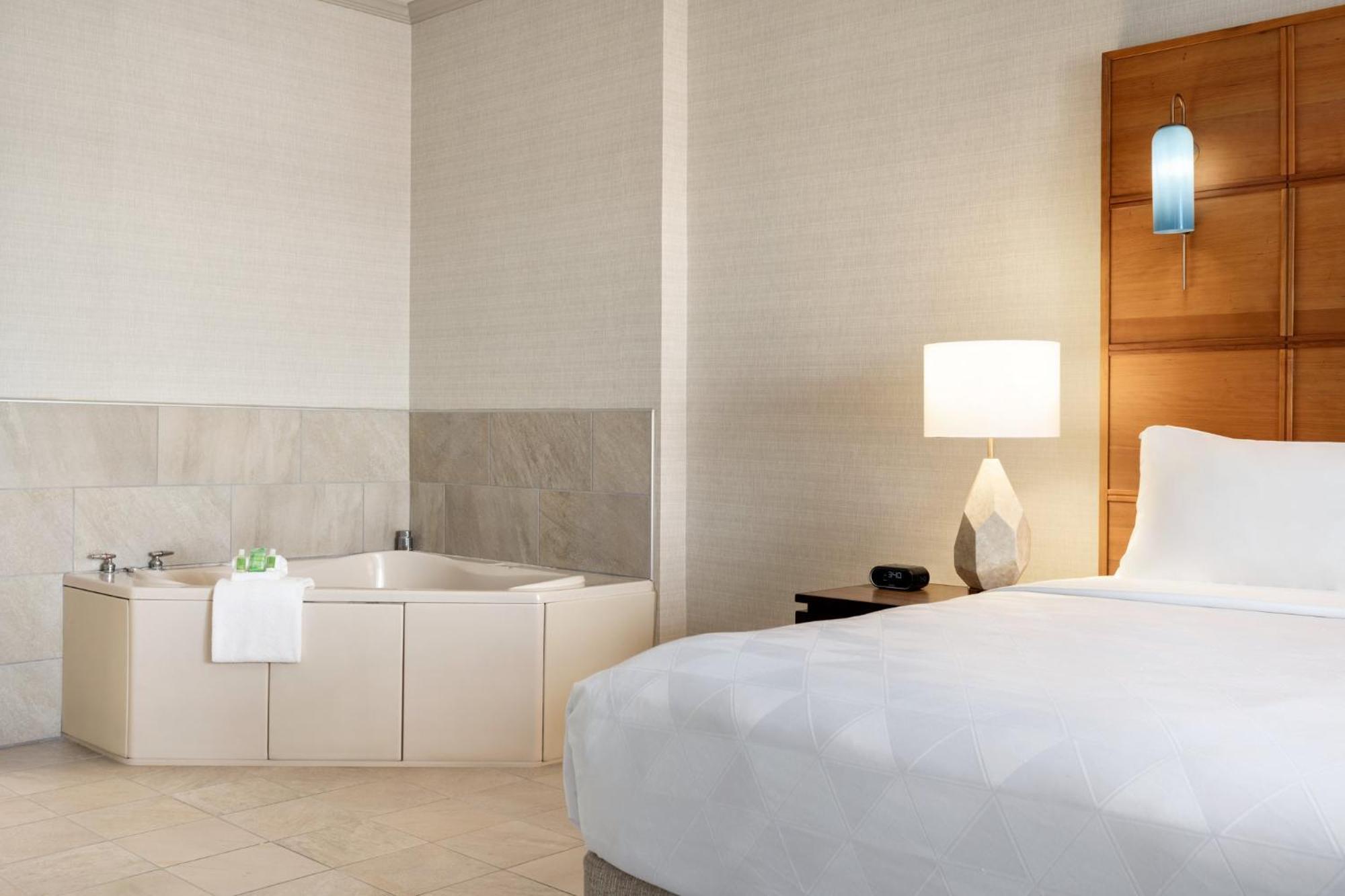 Quarto King - Lado Piscina / Não Fumadores