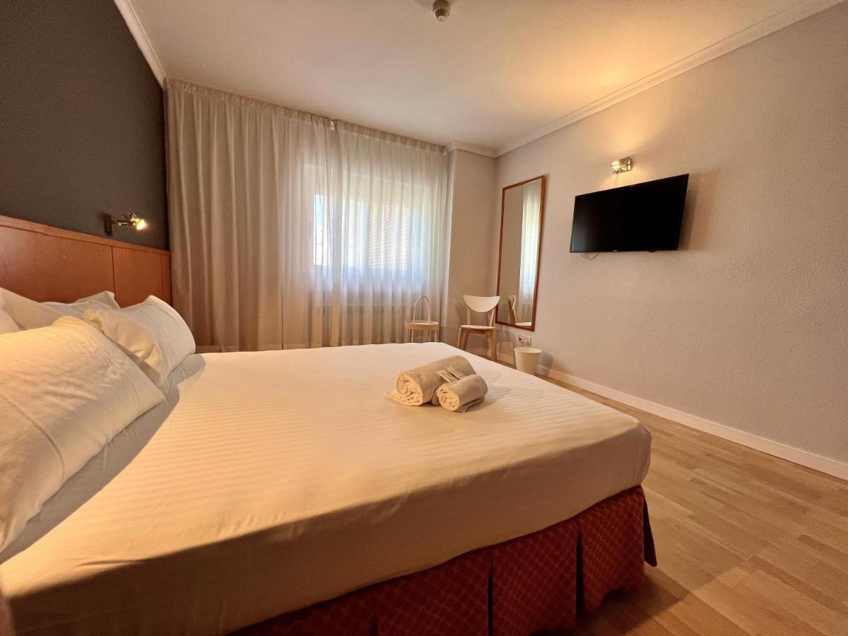 Double Room (1 Double Bed)