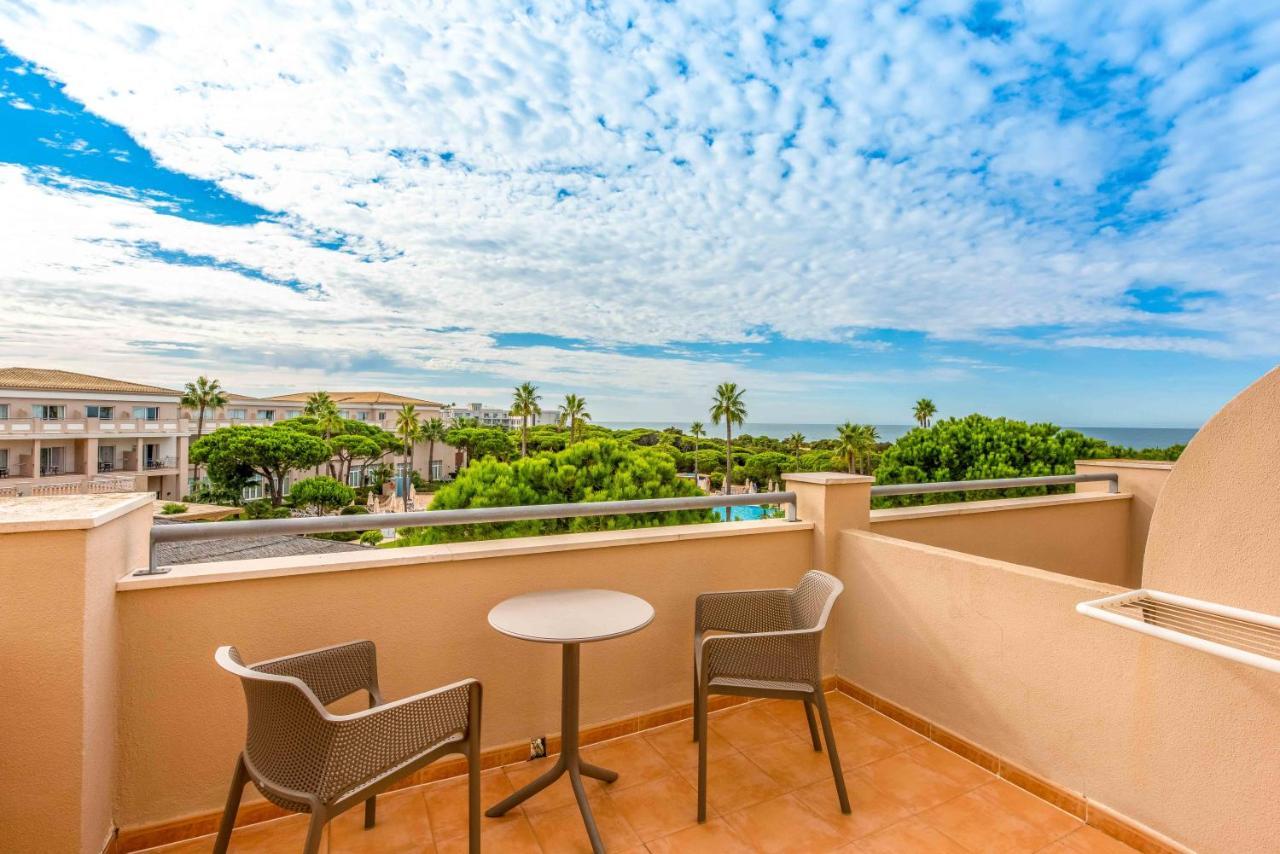 Double or Twin Room with Partial Sea View