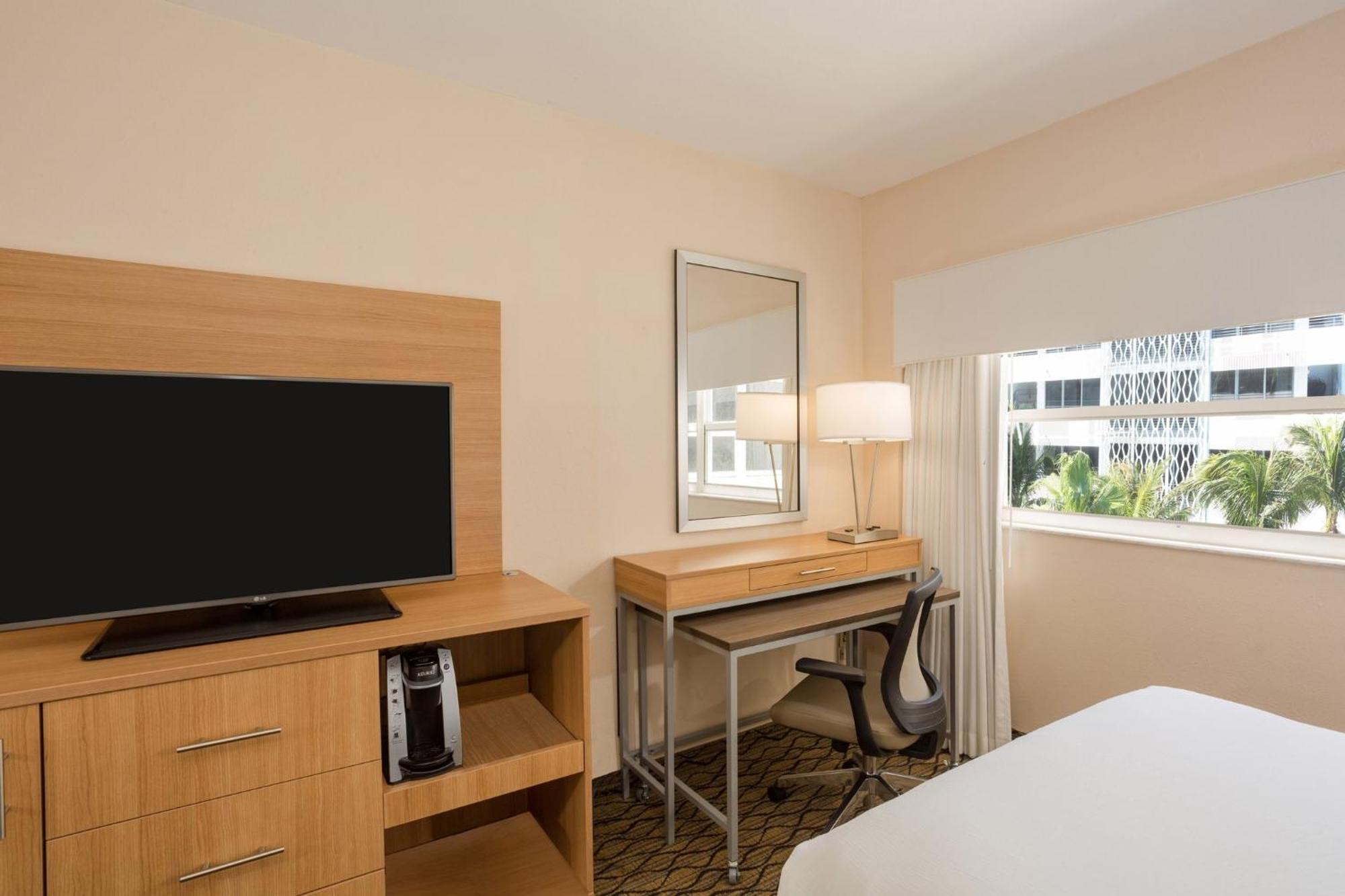 Standard King Room Ocean View