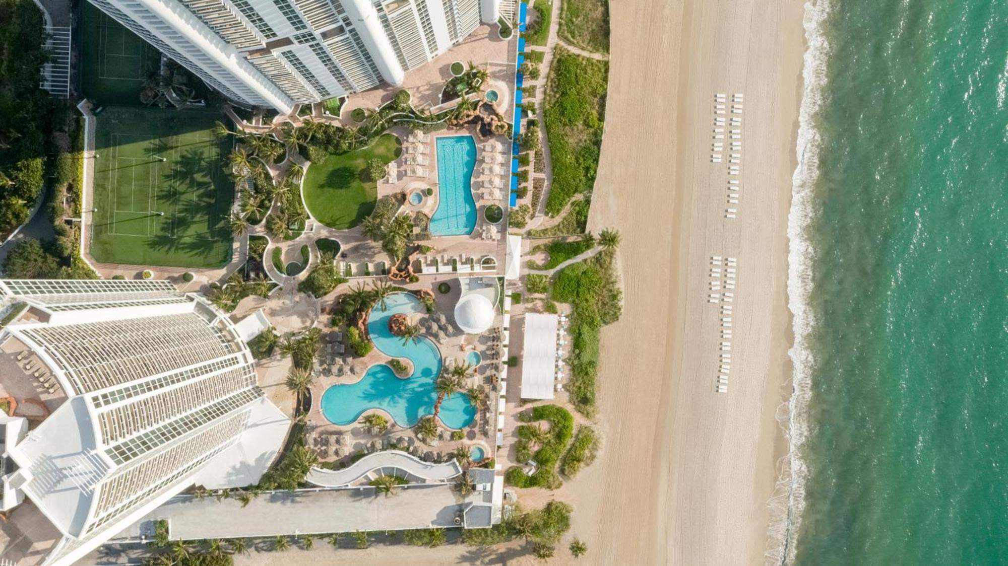 Deluxe Kamer met 2 Queensize Bedden - Uitzicht op de Baai