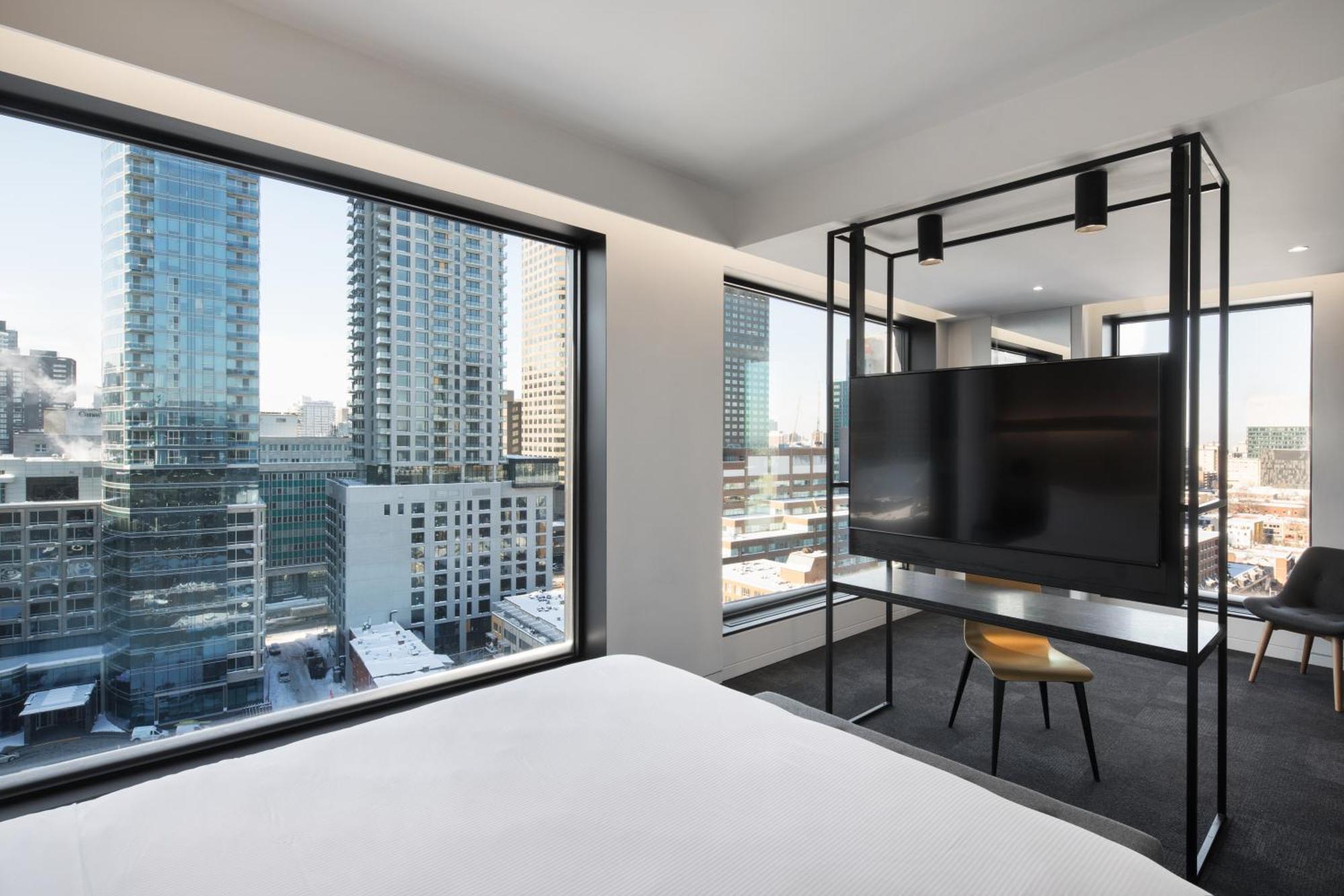 Corner Suite,1282974547:JPEG