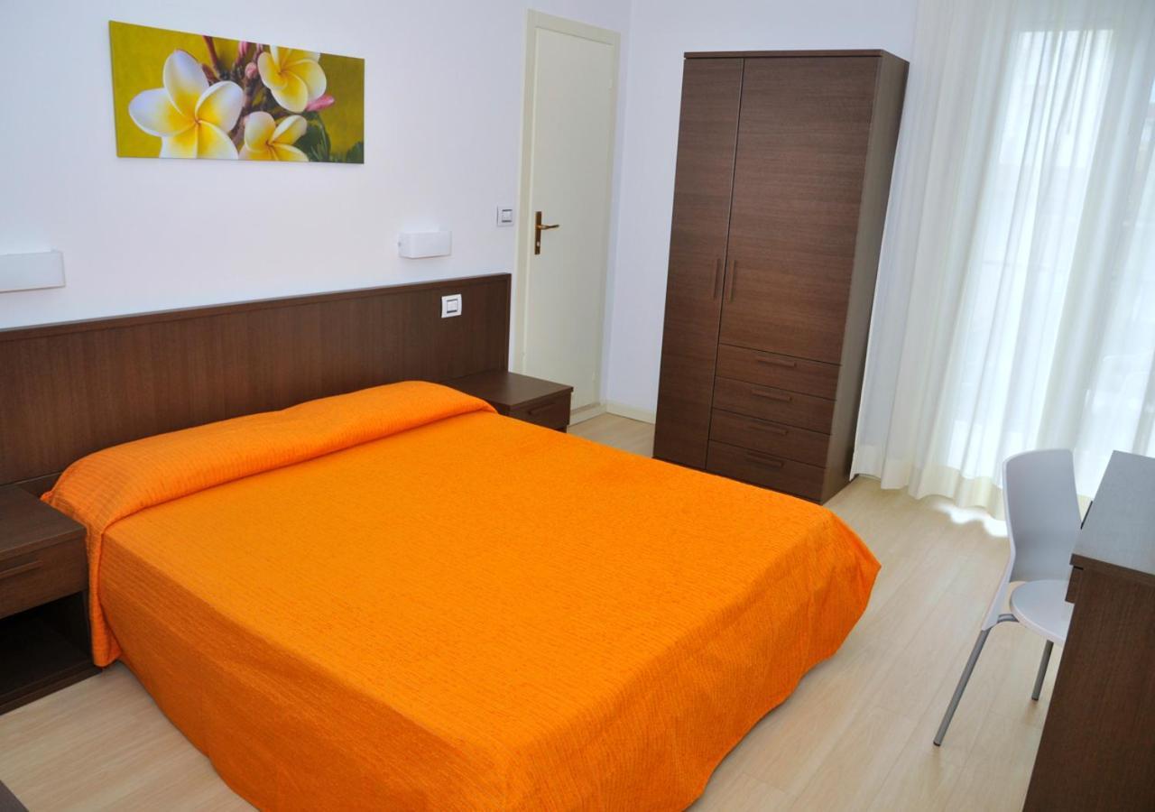 Standard Double Room,1297298281:JPEG