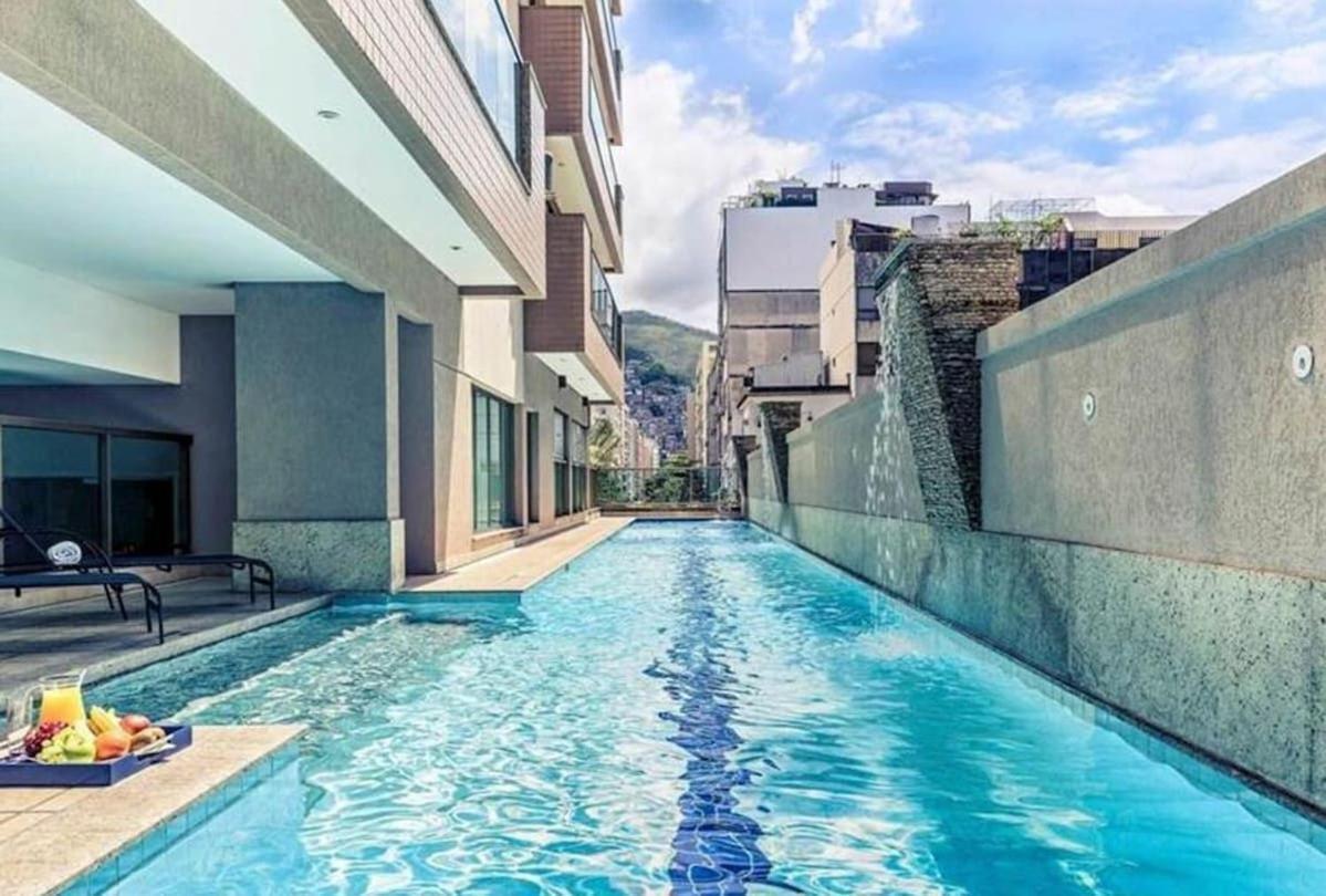 Apartamento com Varanda