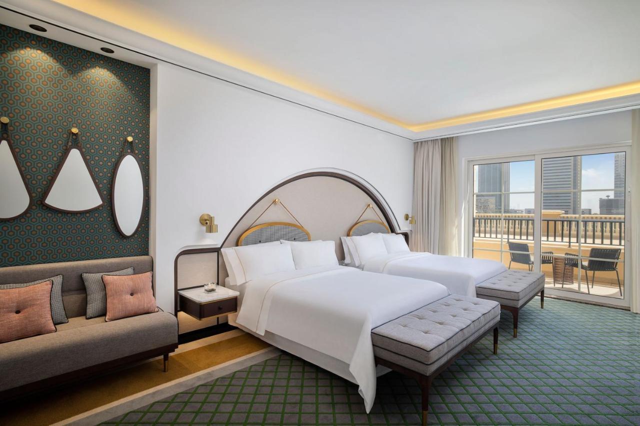 Deluxe Kamer met 2 Queensize Bedden en Uitzicht op de Skyline - Toegang tot het Waterpark Jungle Bay