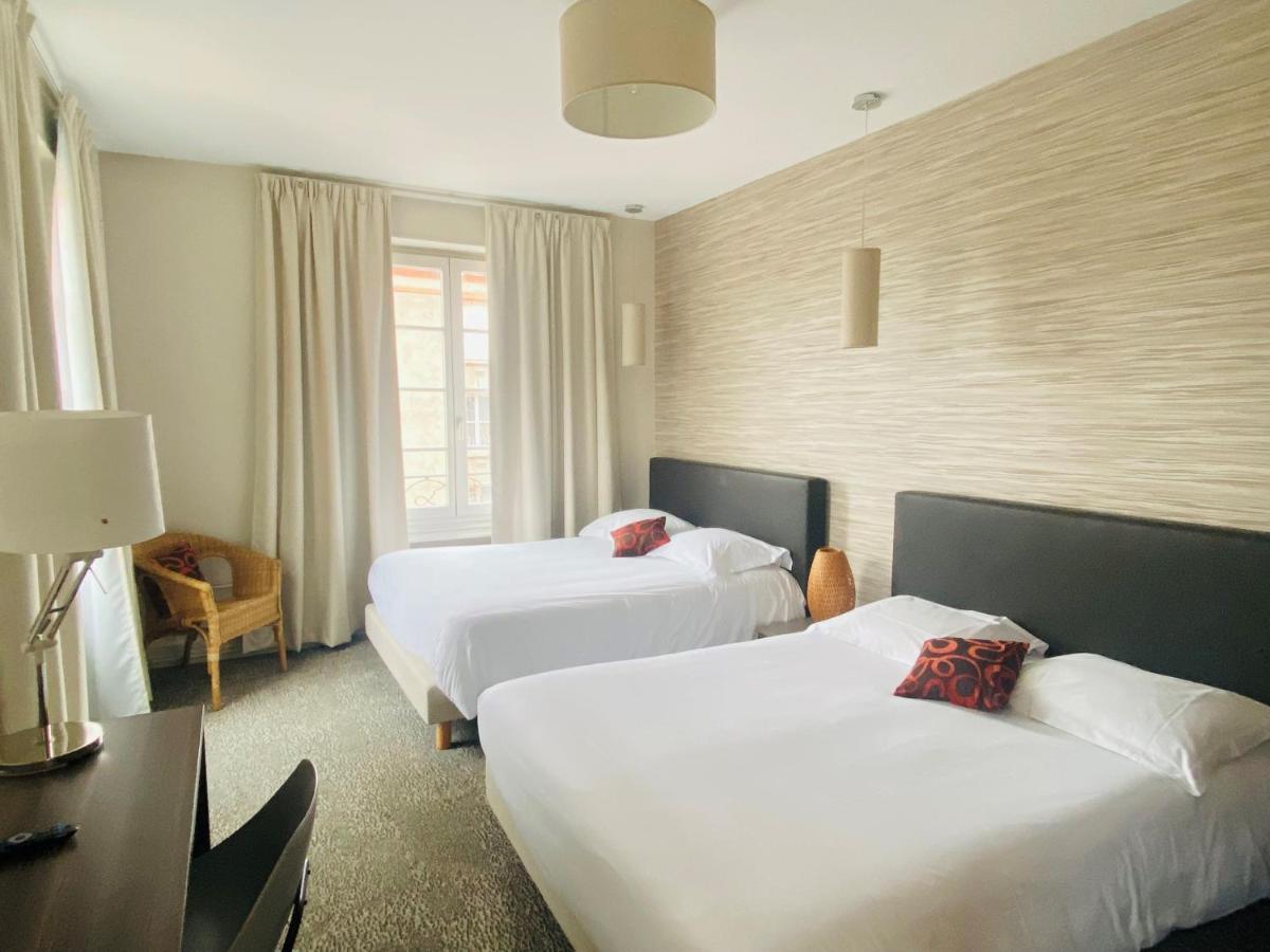 Superior Room 1 to 4 pax,1356049796:JPEG