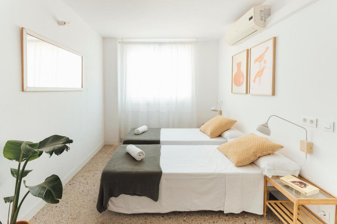 Double or Twin Room Private Bathroom