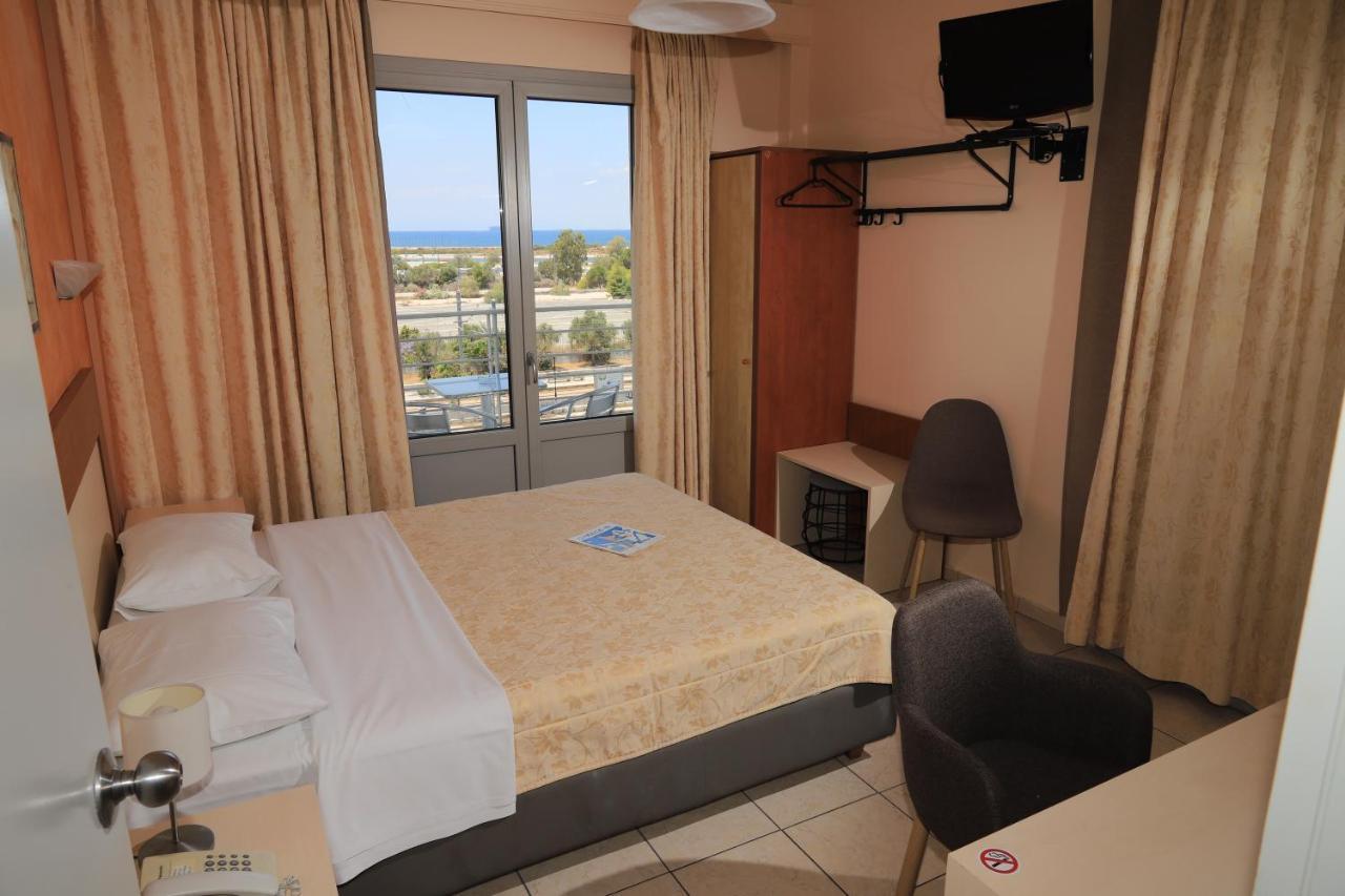 Double or Twin Room with Side Sea View