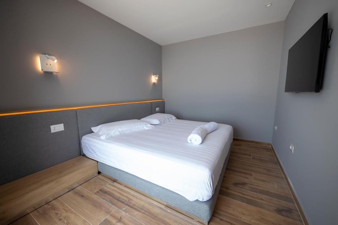Deluxe Double Room with Sea View,1403008388:JPEG