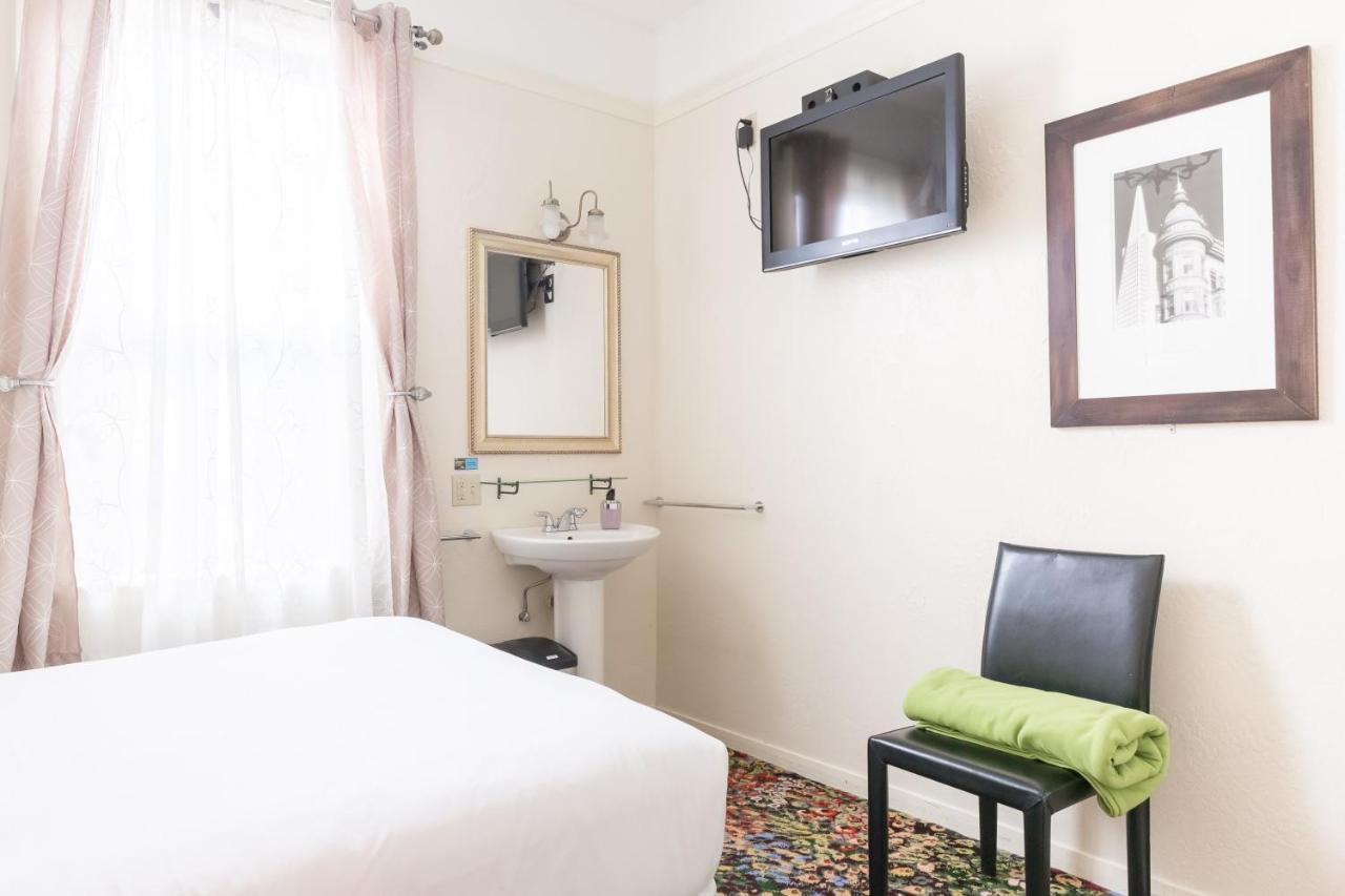 Standaard Kamer met Gedeelde Badkamer