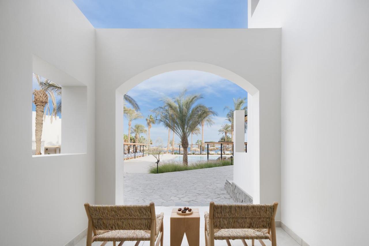 Deluxe Twin Room Pool Access