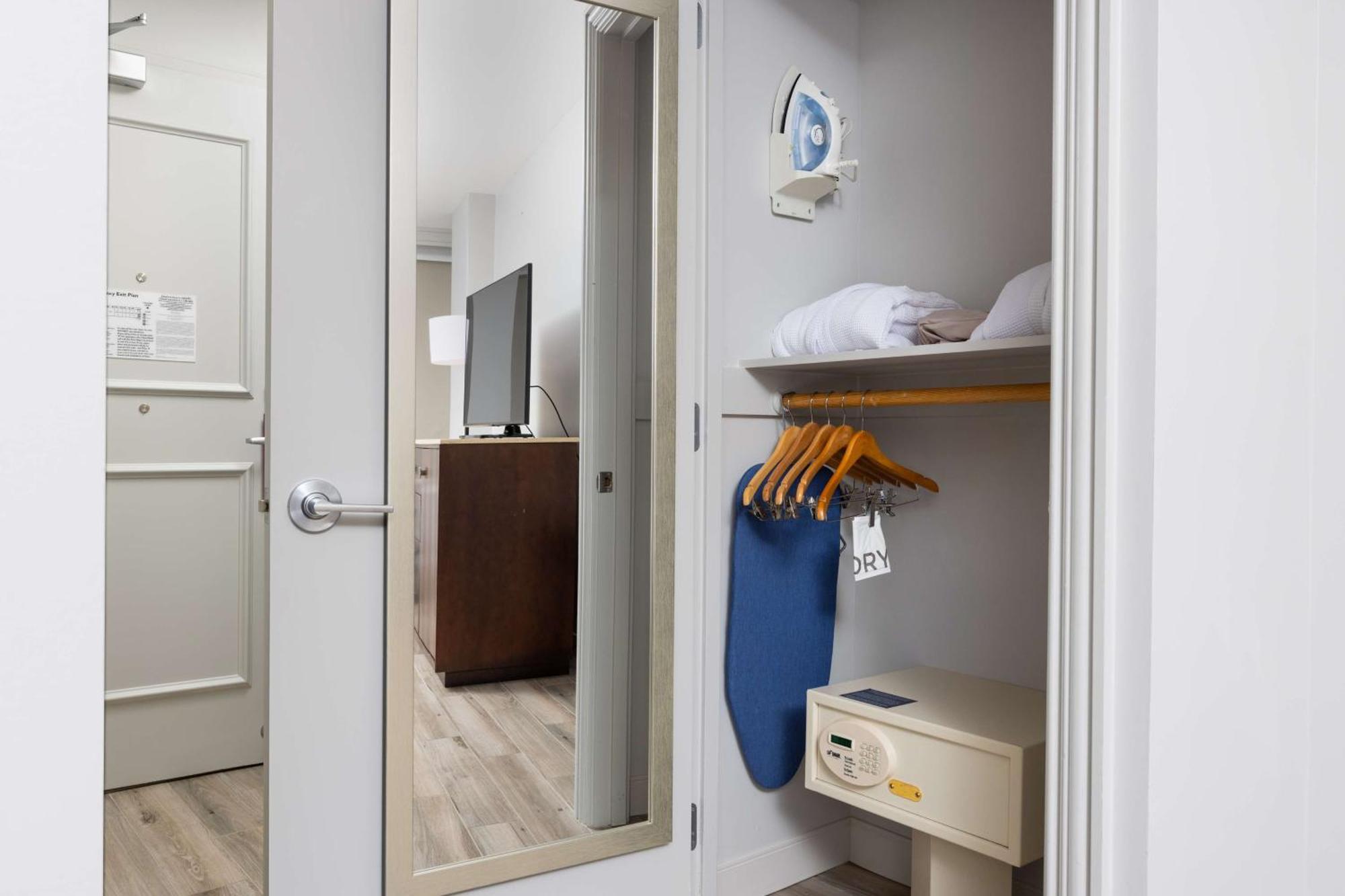 Quarto Deluxe com Cama King-size - Acesso para Hóspedes com Mobilidade Reduzida