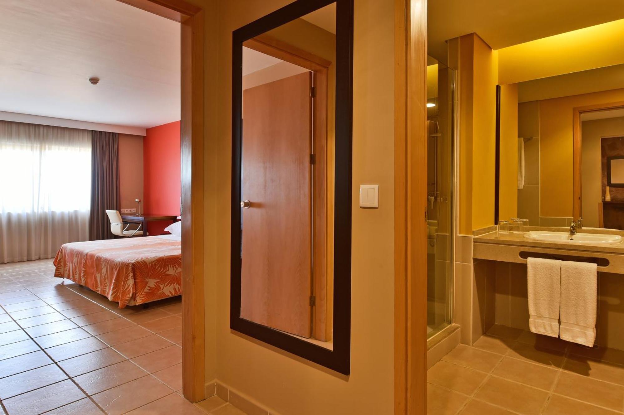 Junior Suite,1499895946:JPEG