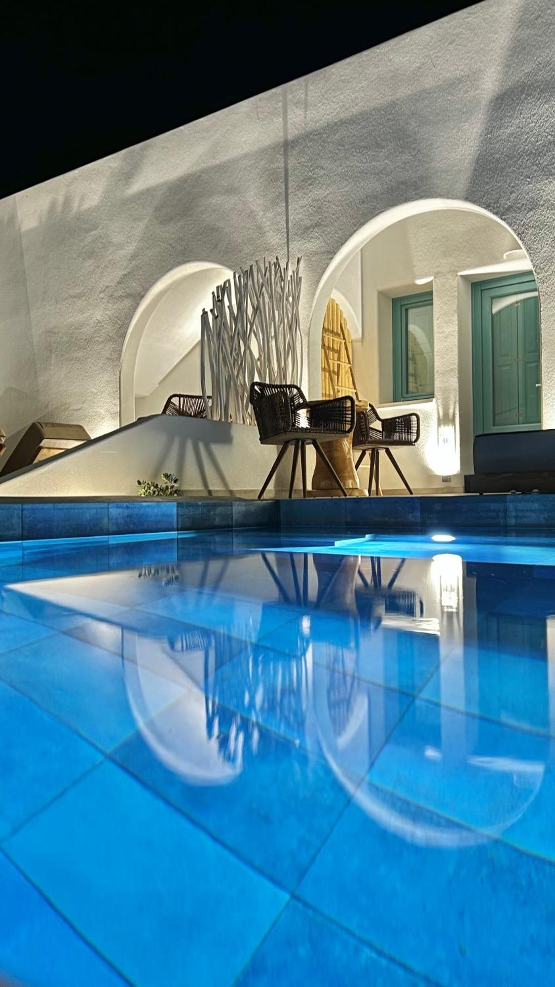 Luxury Beachfront Plunge Pool Suite