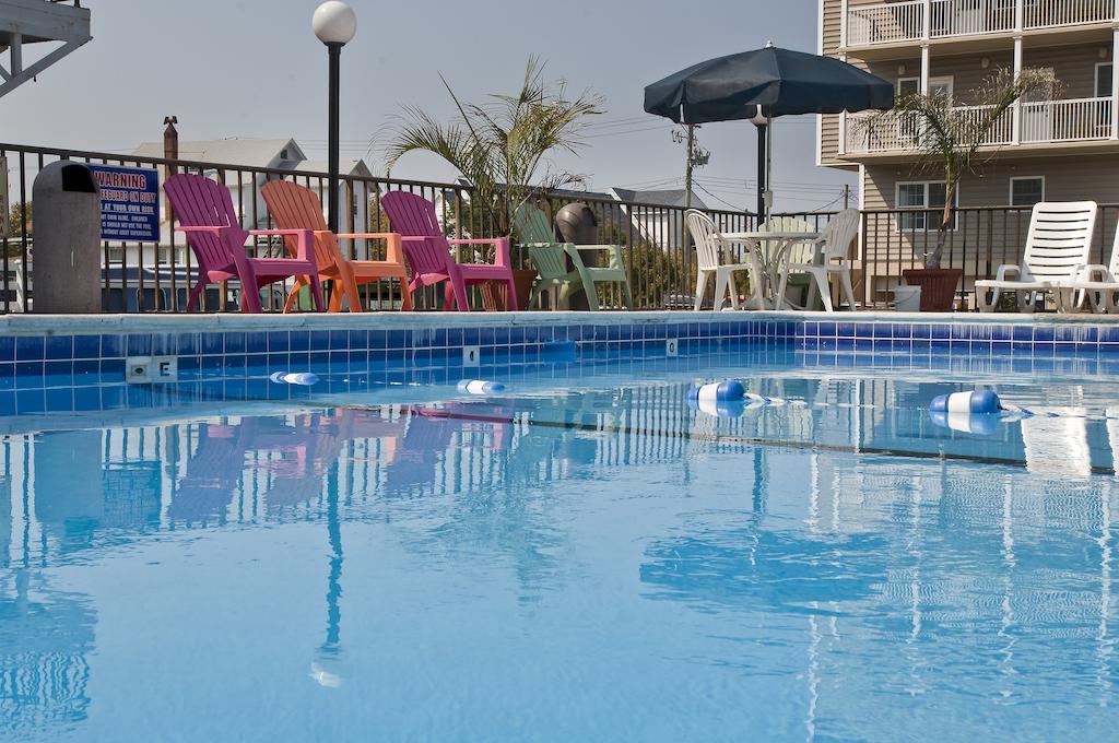 Quarto King com 1 Cama King-size e Varanda com Vista da Piscina