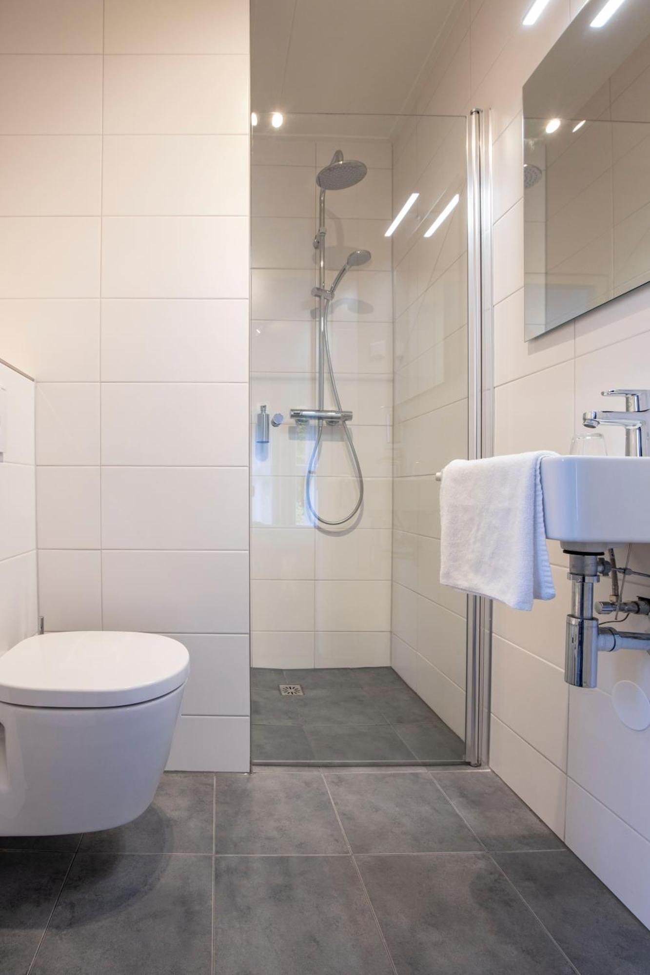 Deluxe Double Room Bath Or Shower