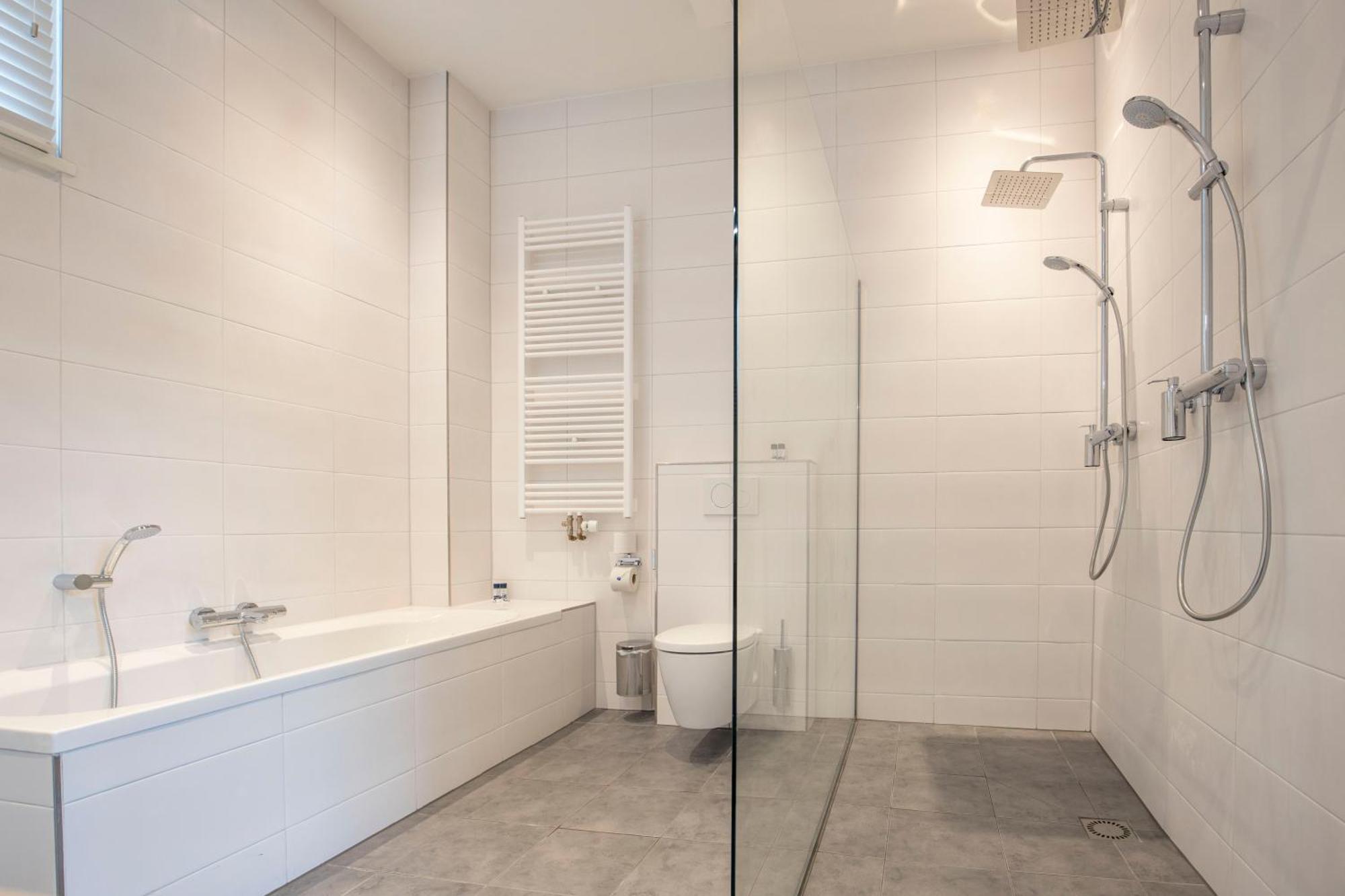 Deluxe Double Room Bath Or Shower