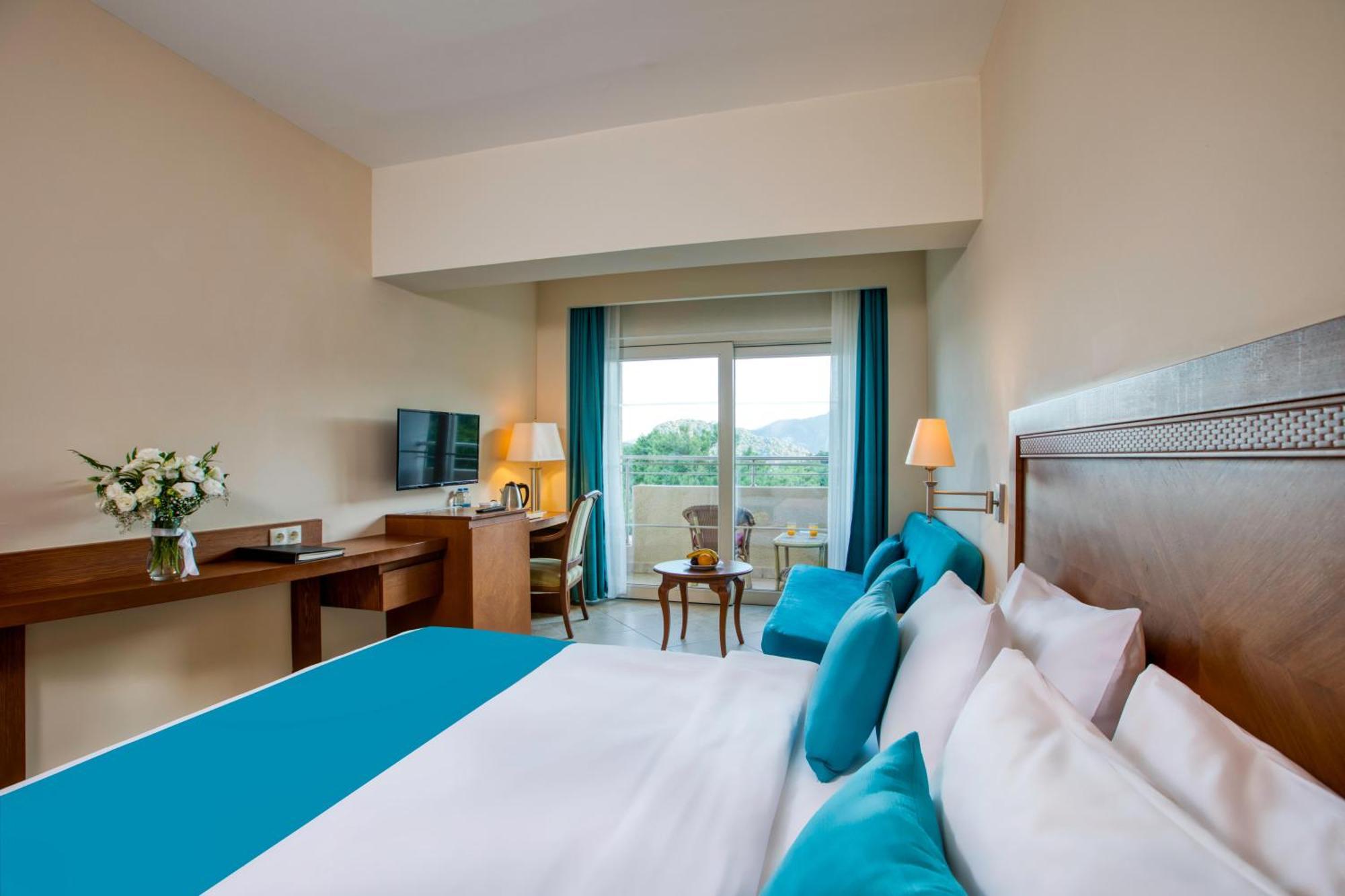 Chambre Double Supérieure - Vue Partielle sur Mer