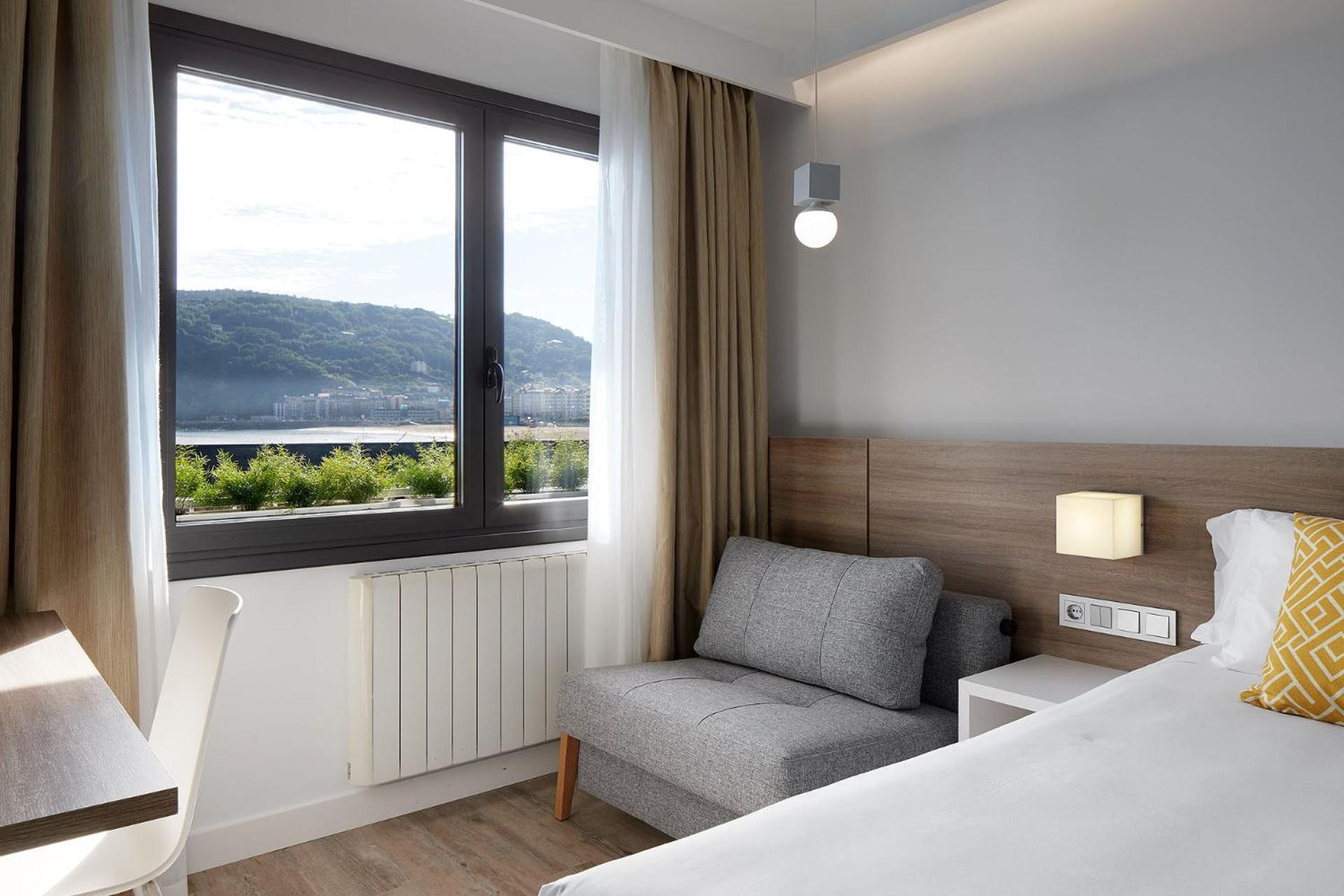 Double or Twin Room Sea View
