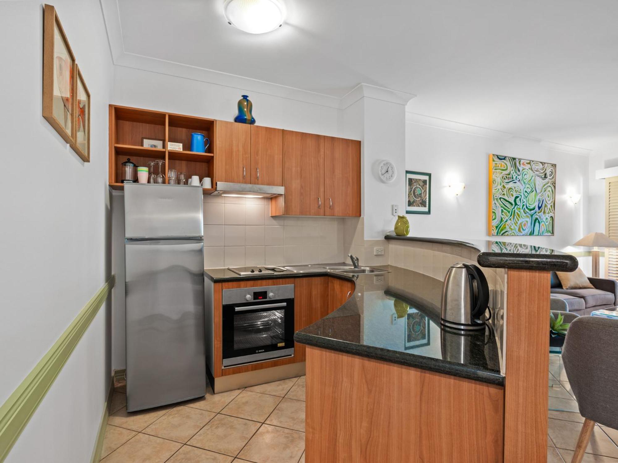 Deluxe One-Bedroom Apartment with Ocean View