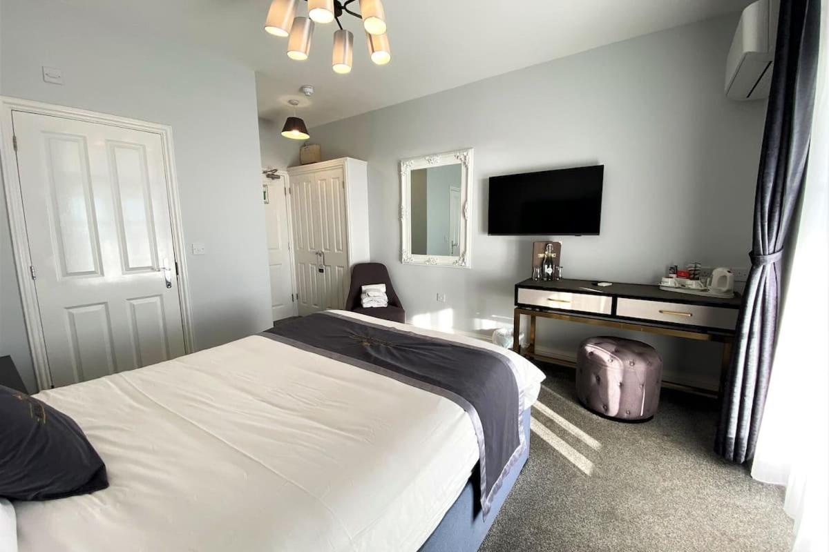 The Princess Quarters - Double Room with Sea View,1603772044:JPEG