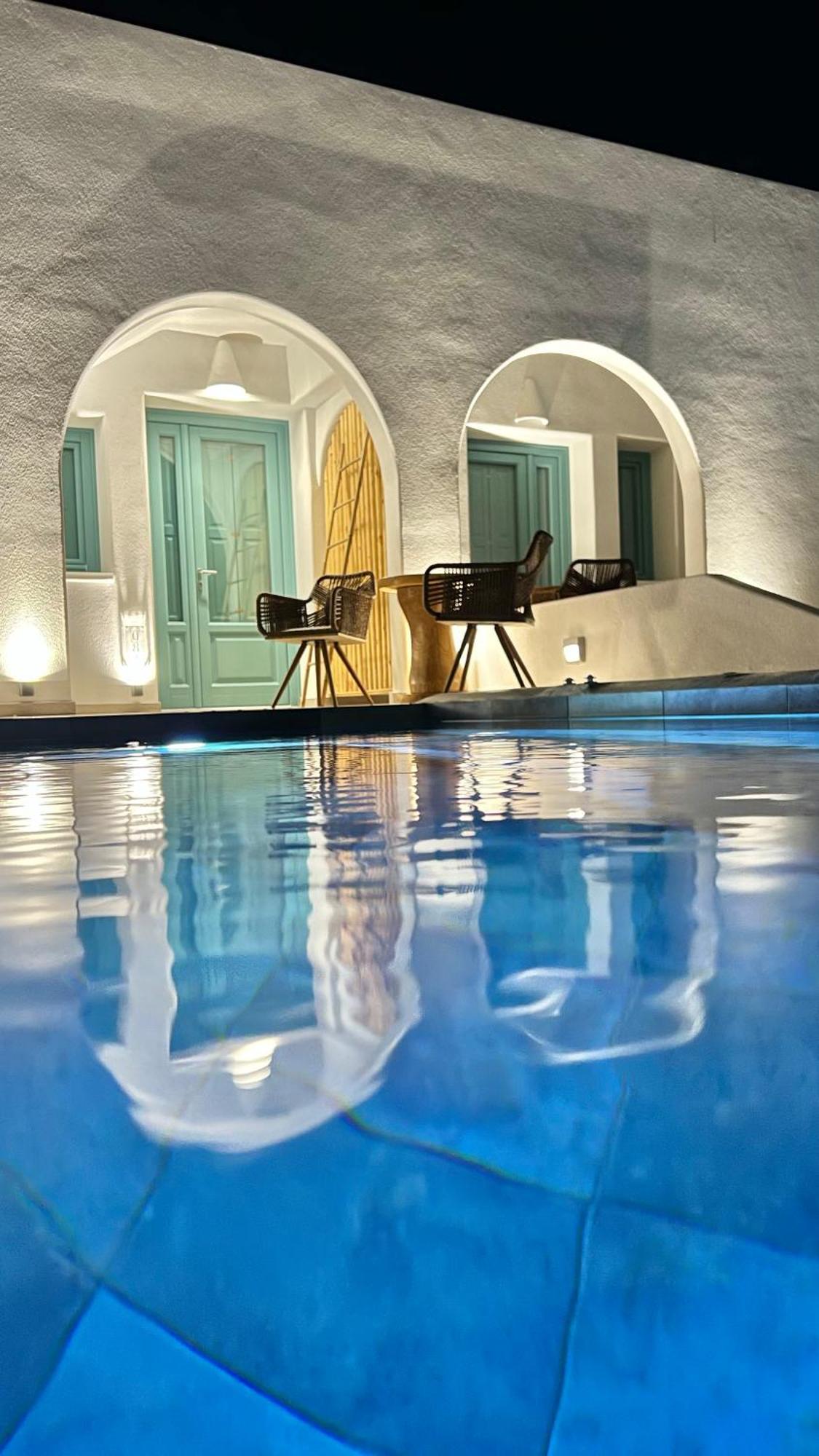 Luxury Beachfront Plunge Pool Suite