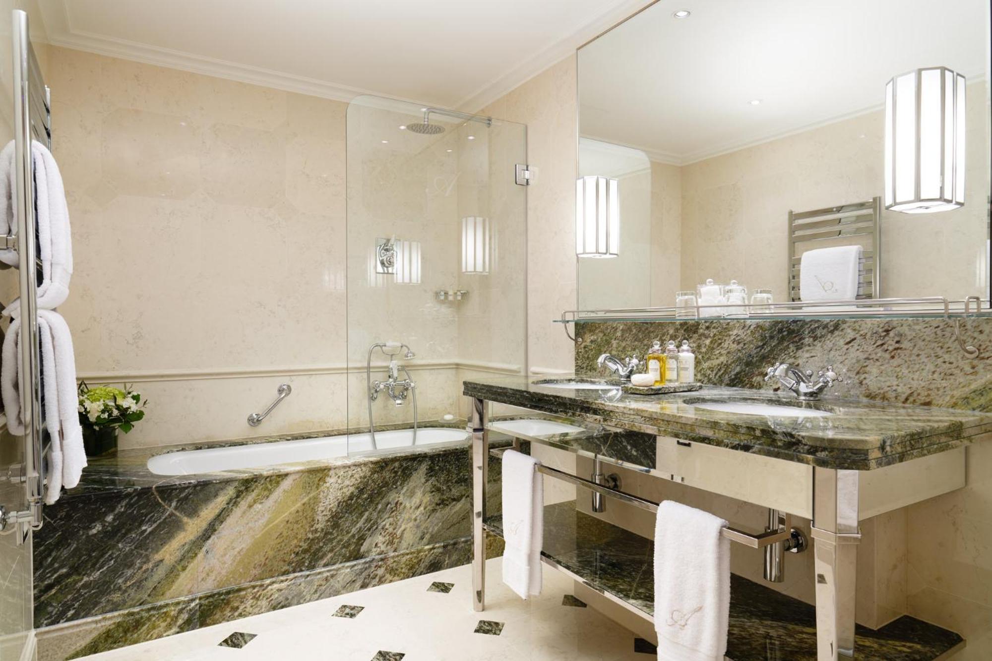 Exclusive King Room Lake View