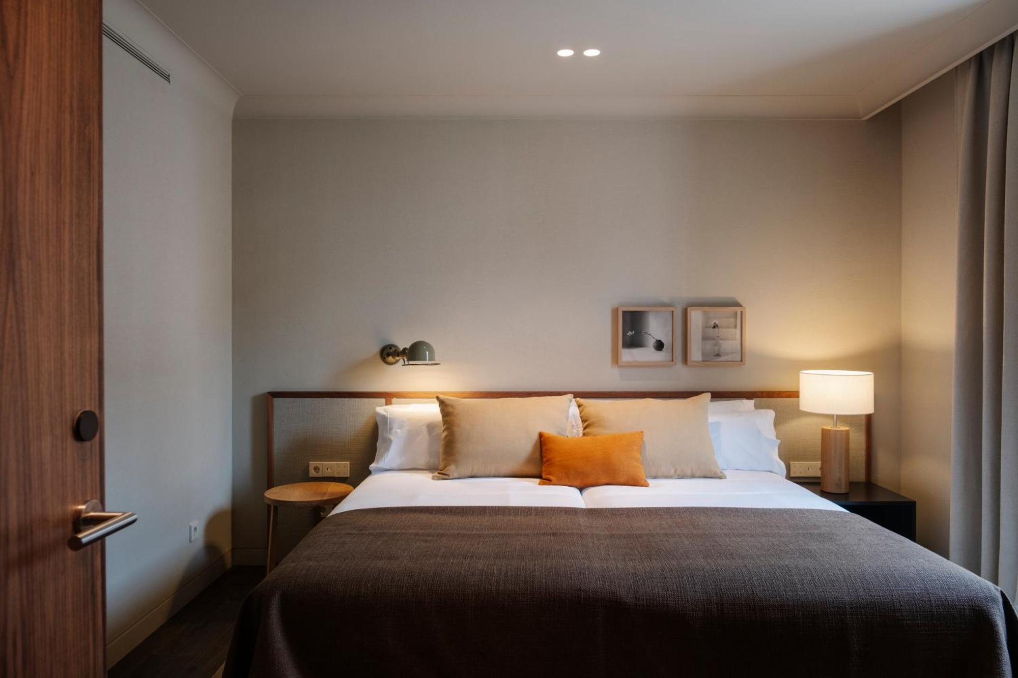 Double Room,1620557151:JPEG