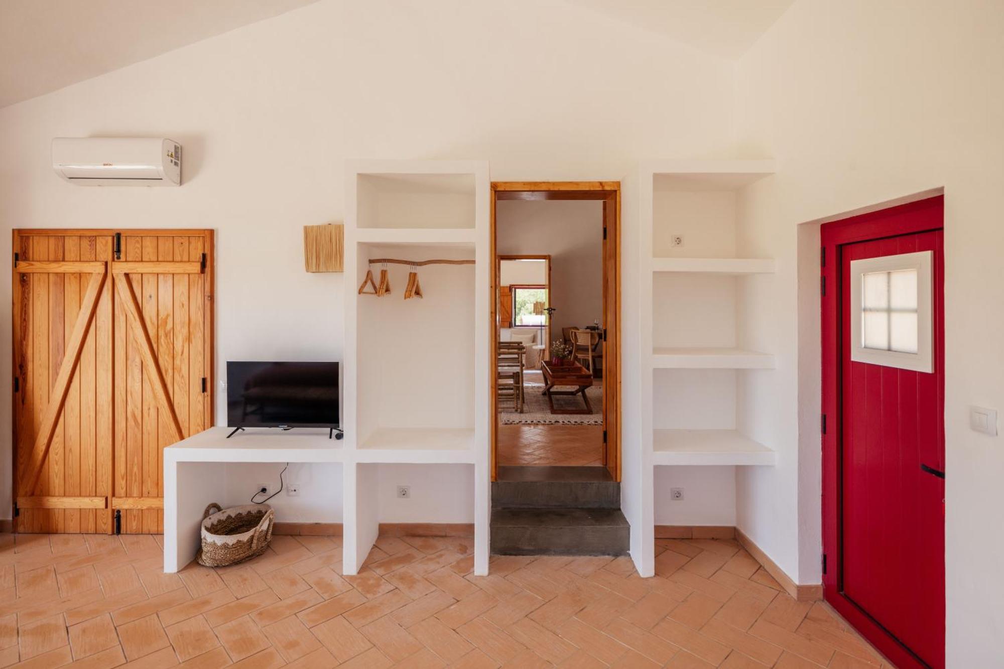 Two-Bedroom House,1629979477:JPEG