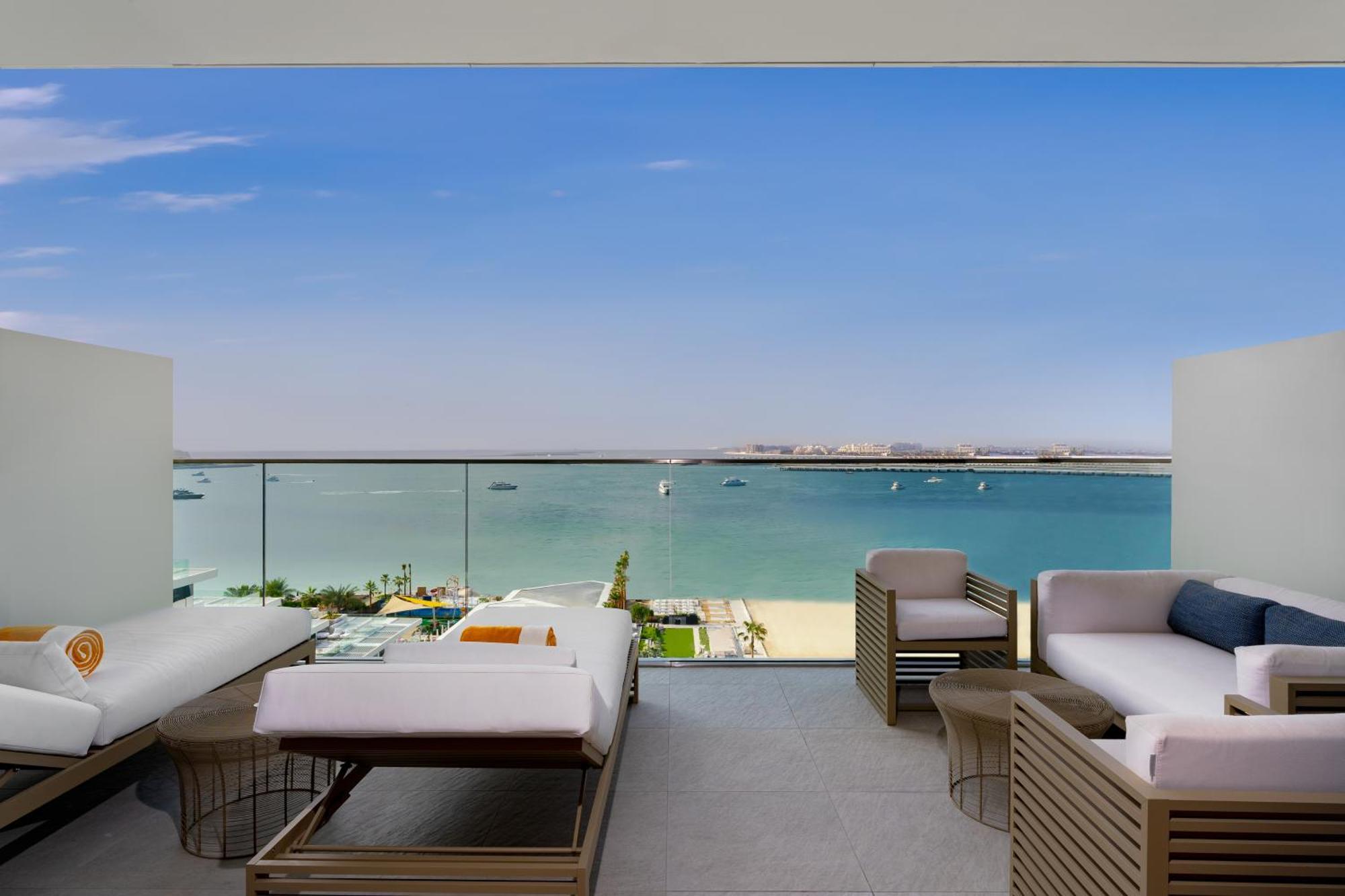 Luxe Sea View with Twin Beds