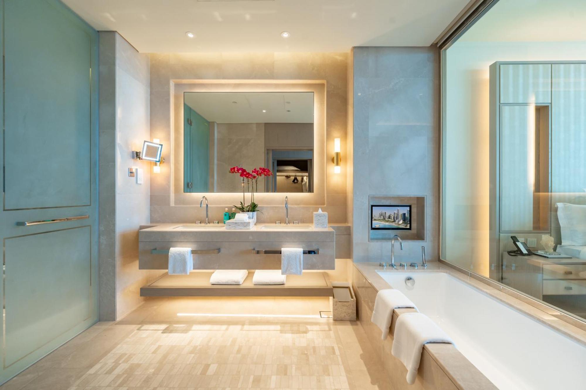 Luxe Sea View, Including New Year Gala Dinner & Party