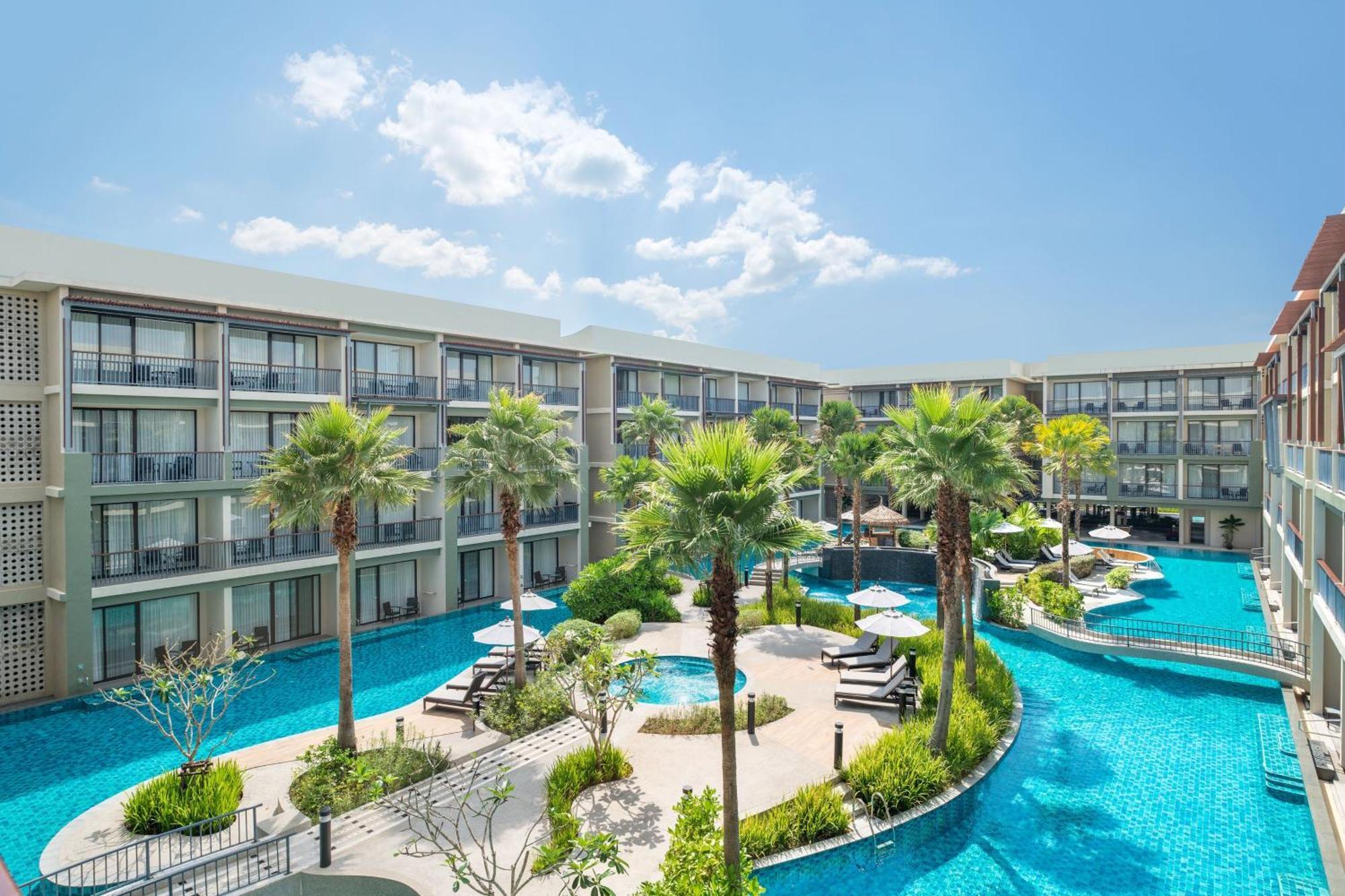 King Room Pool View
