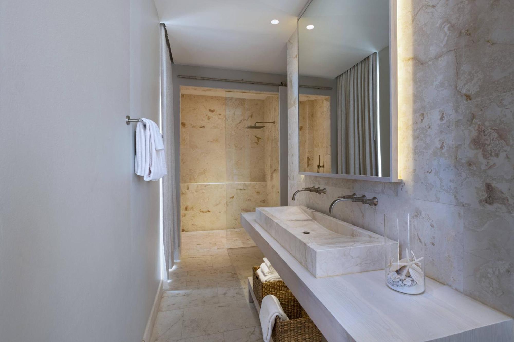 Oceanfront 3 Bedroom Villa Private Plunge Pool,1643225086:JPEG