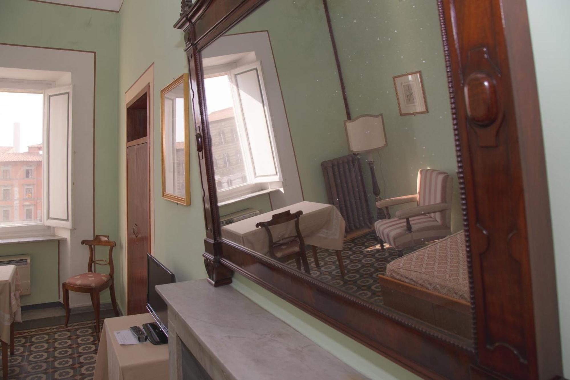 Family Room,1772901877:JPEG