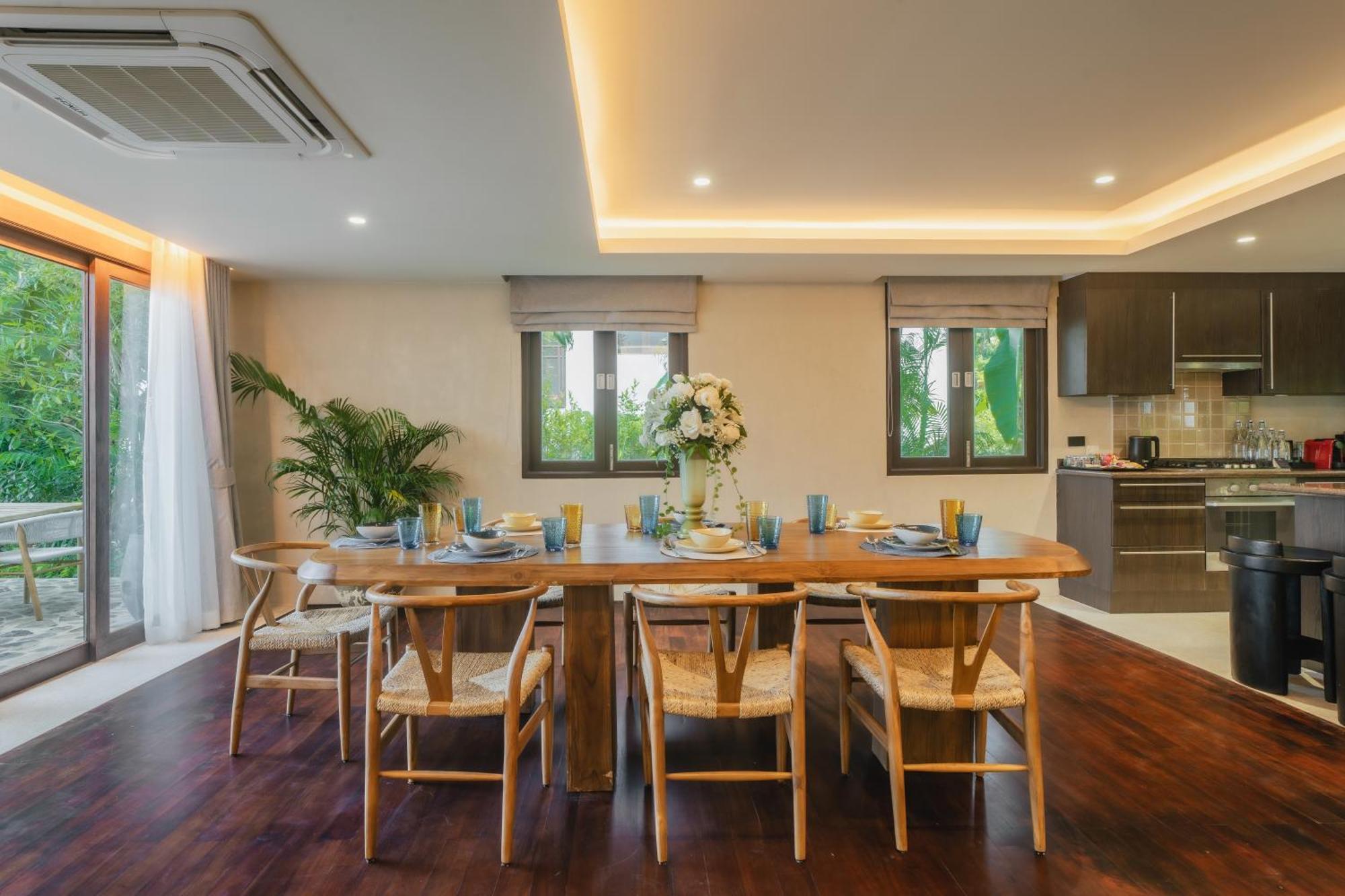 Villa Grand LUX de 3 dormitorios con vistas al mar, piscina y servicio de traslado ilimitado y gratuito las 24 horas