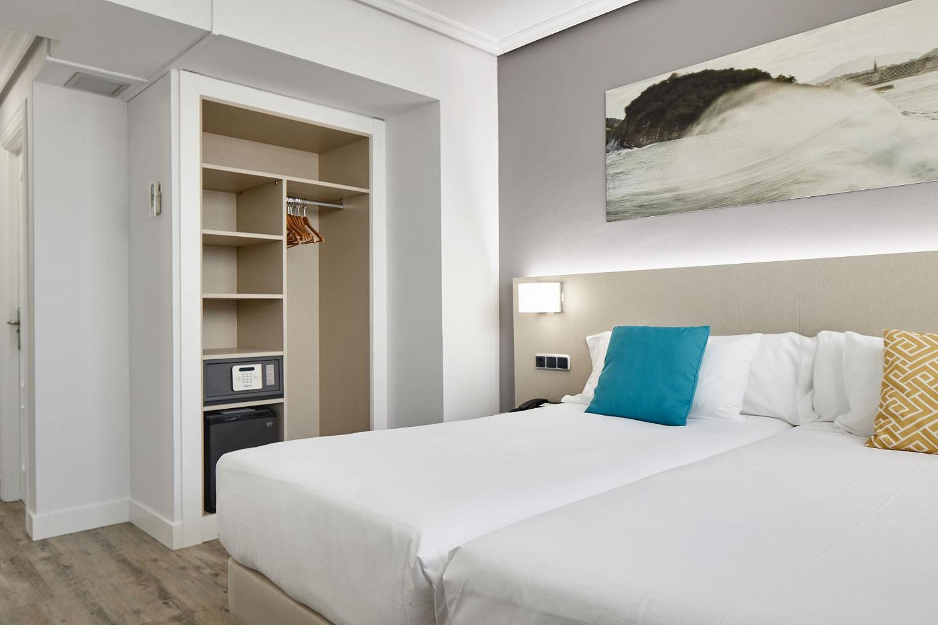 Double or Twin Room Interior Facing